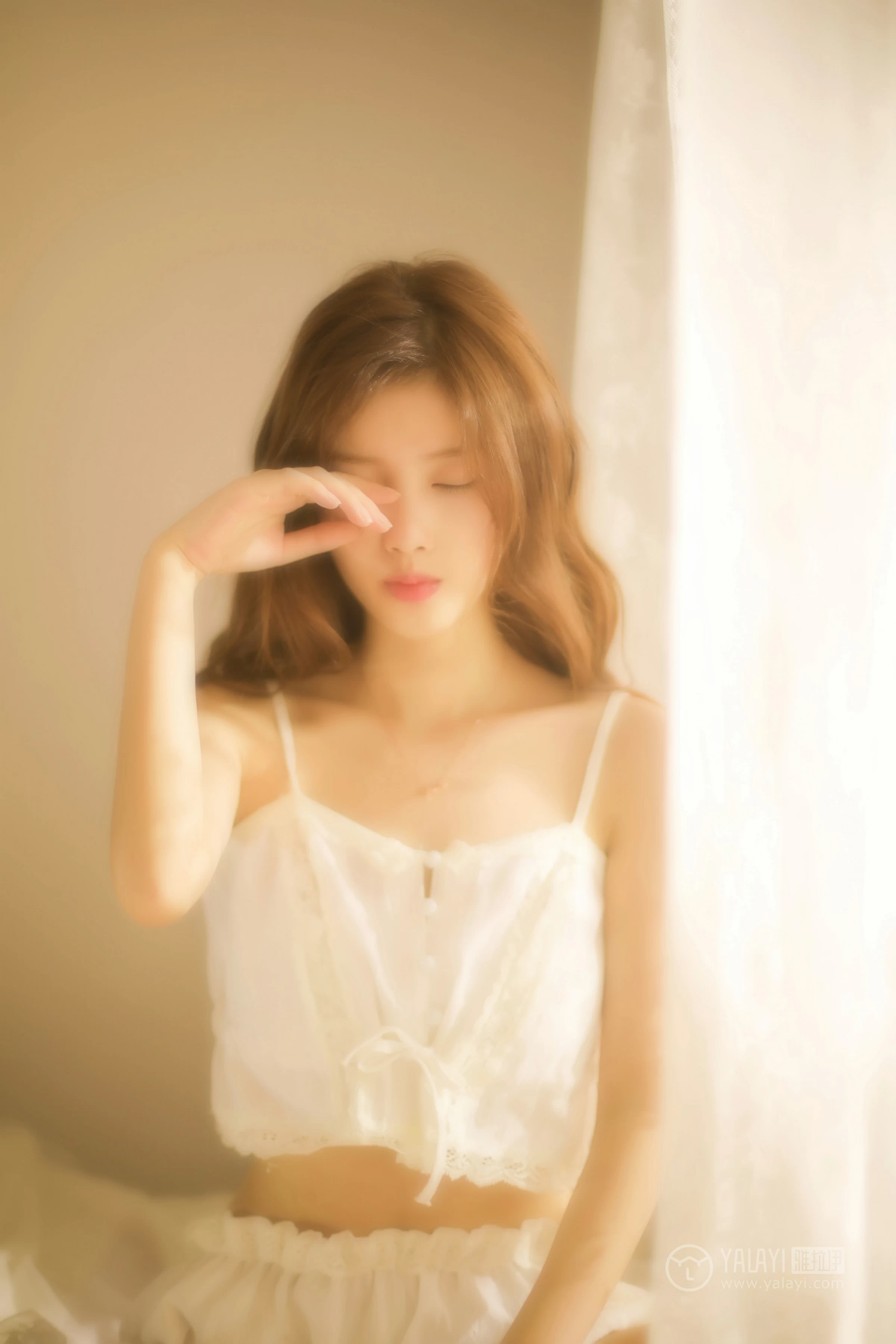 [YALAYI雅拉伊]No.315 夏日蜜语 圈圈 白色透视吊带内衣加短裤清纯靓丽私房写真集第5张