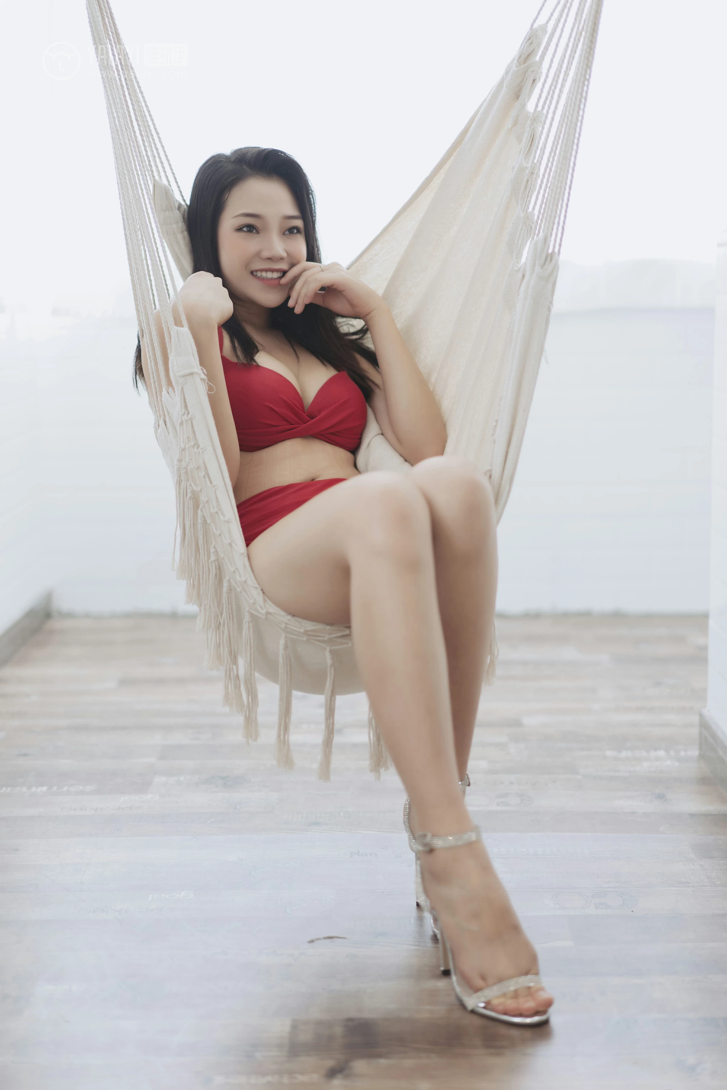 [YALAYI雅拉伊]No.339 假日 洋儿 红色内衣性感私房写真集第5张