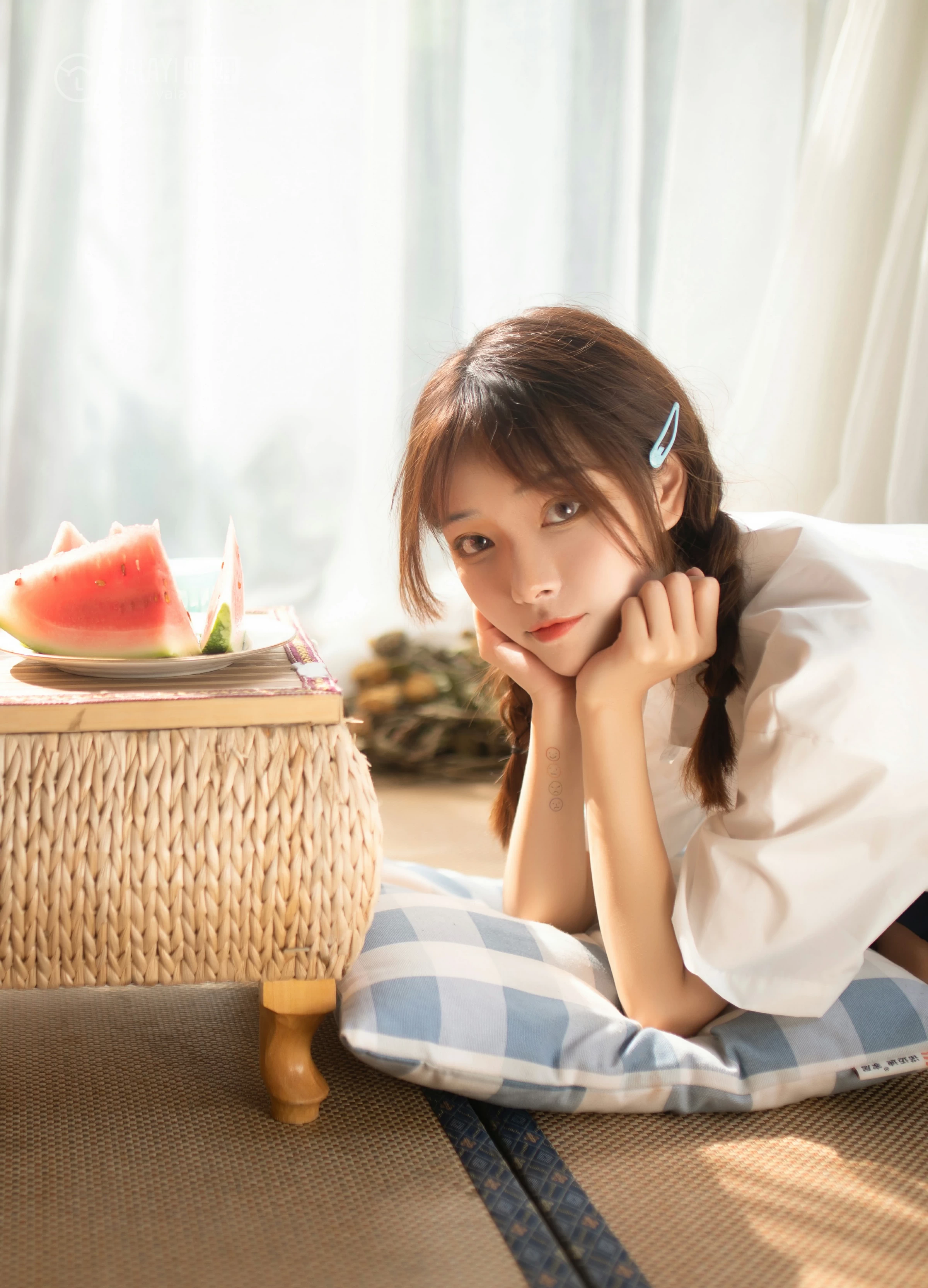 [YALAYI雅拉伊]No.342 与她的夏日恋爱 暄暄 白色衬衫加黑色短裙清纯可爱私房写真集第2张