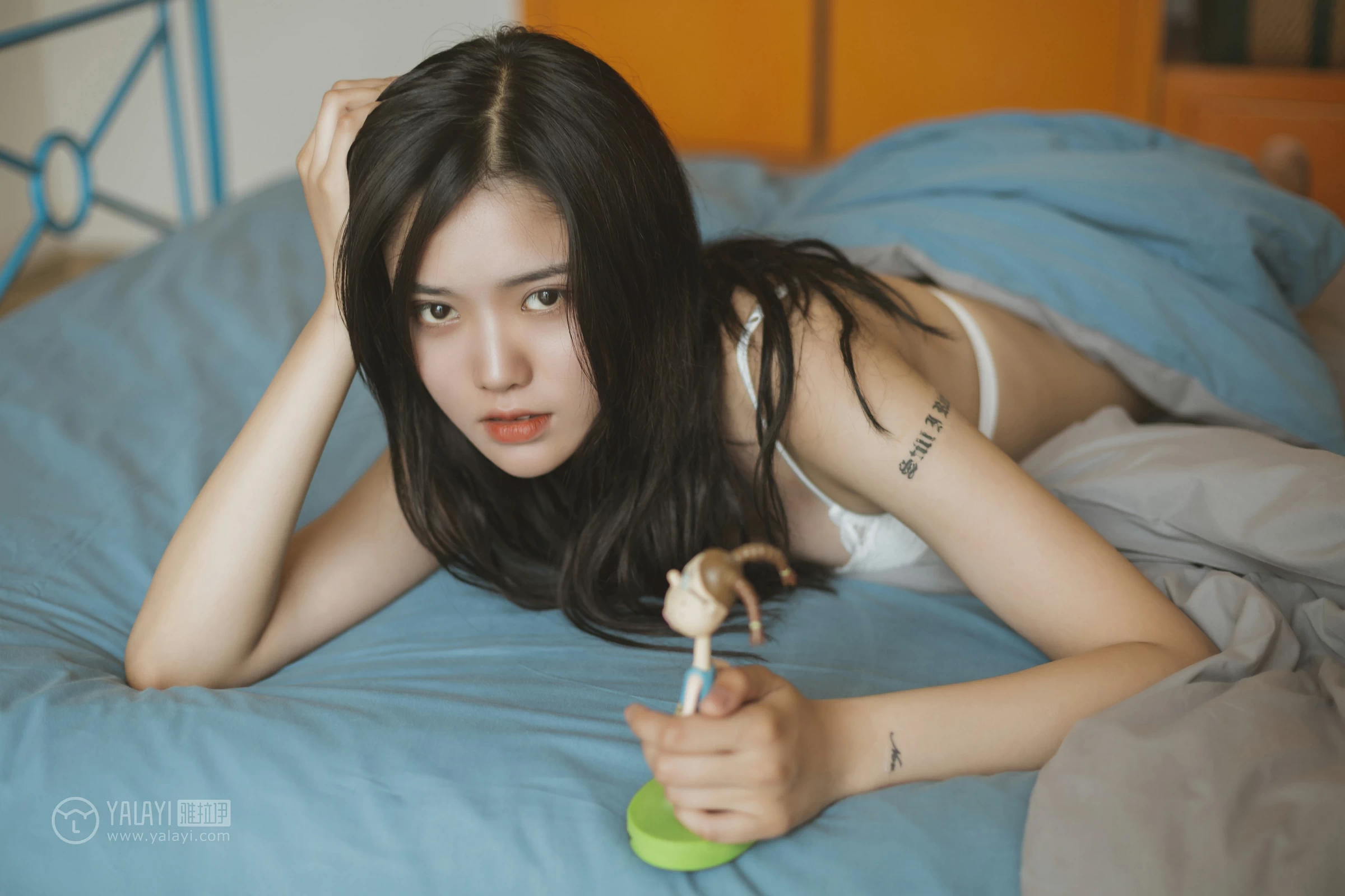 [YALAYI雅拉伊]No.344 情绪断片 荔子 白色蕾丝内衣性感私房写真集第1张