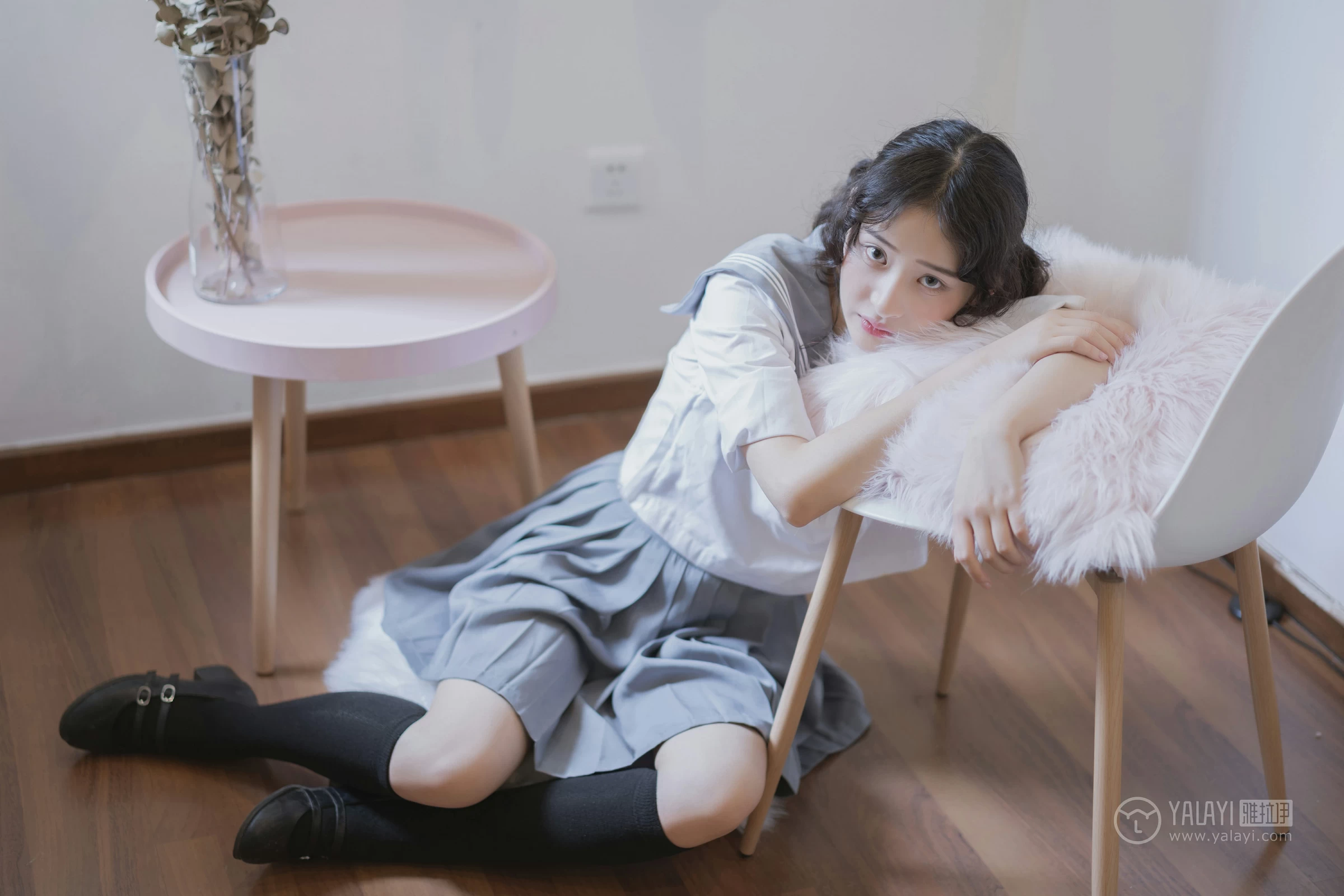 [YALAYI雅拉伊]No.349 清纯学生妹 西子 高中女生制服与短裙性感私房写真集第16张