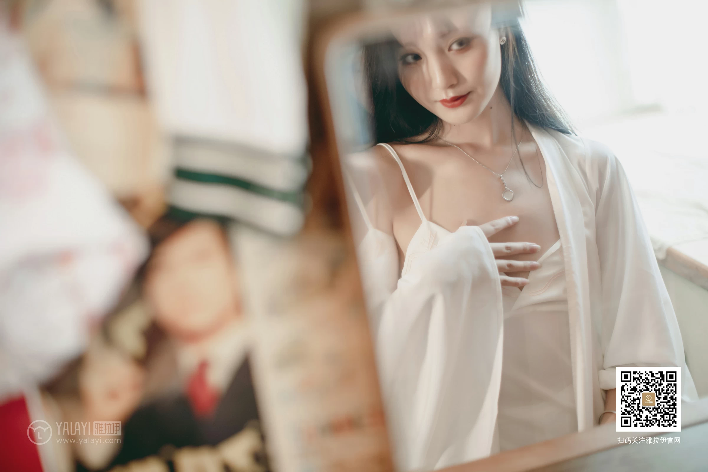 [YALAYI雅拉伊]No.361 Elegant 项兴咏 白色睡衣加白色吊带内衣性感私房写真集第9张