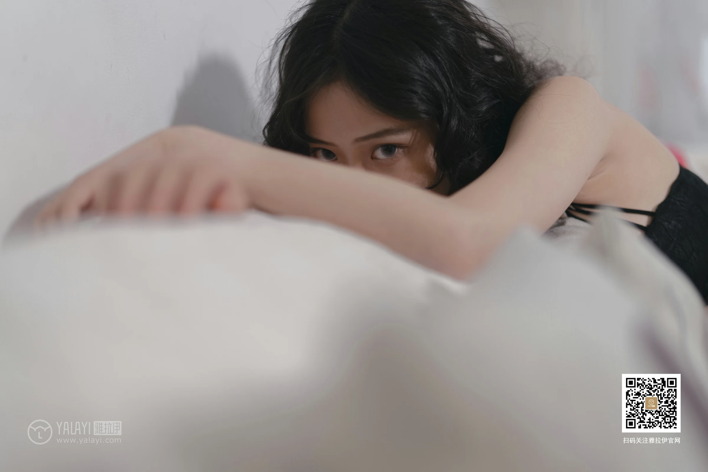 [YALAYI雅拉伊]No.370 萌宠 西子 黑色蕾丝内衣性感私房写真集第3张
