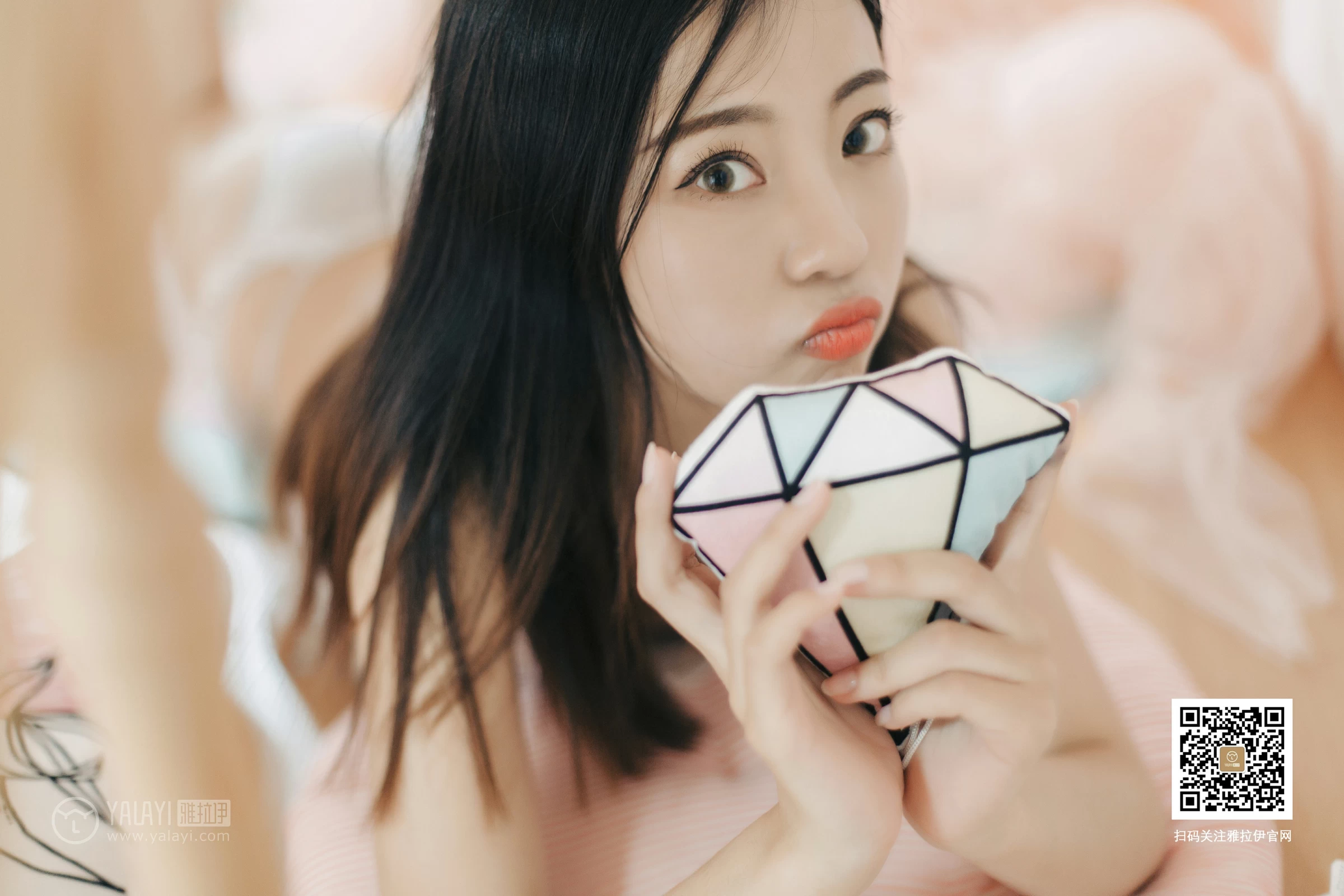 [YALAYI雅拉伊]No.374 心动的信号 高若童 银色性感小背心加白色情趣内裤私房写真集第9张