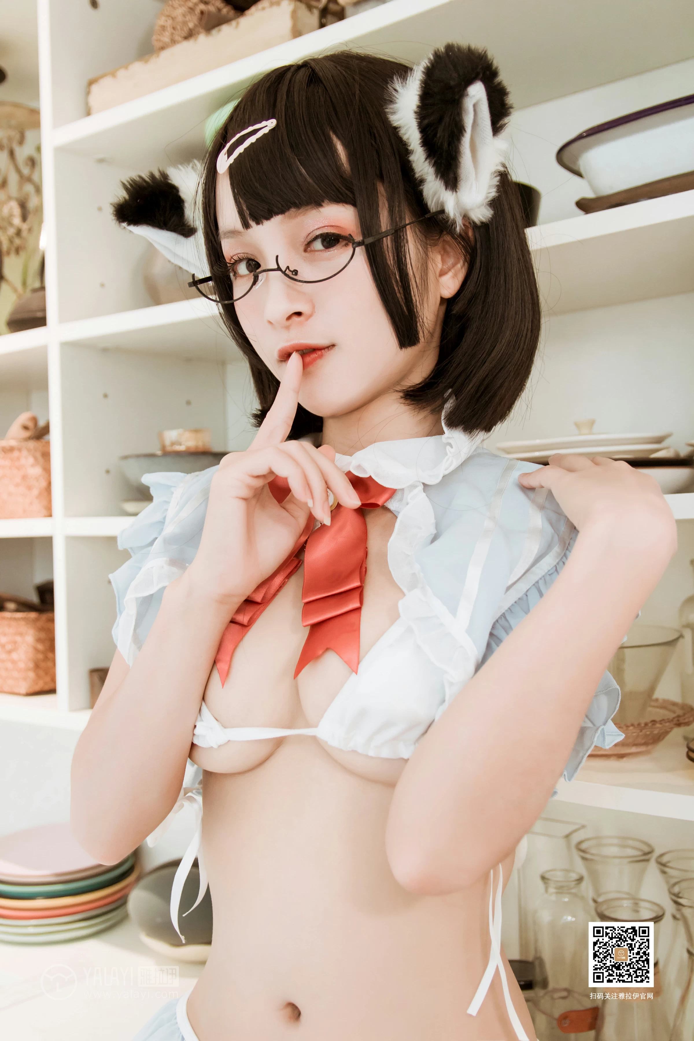 [YALAYI雅拉伊]No.384 爱丽丝 艾丽 情趣制服内衣加白色丝袜美腿性感私房写真集第6张