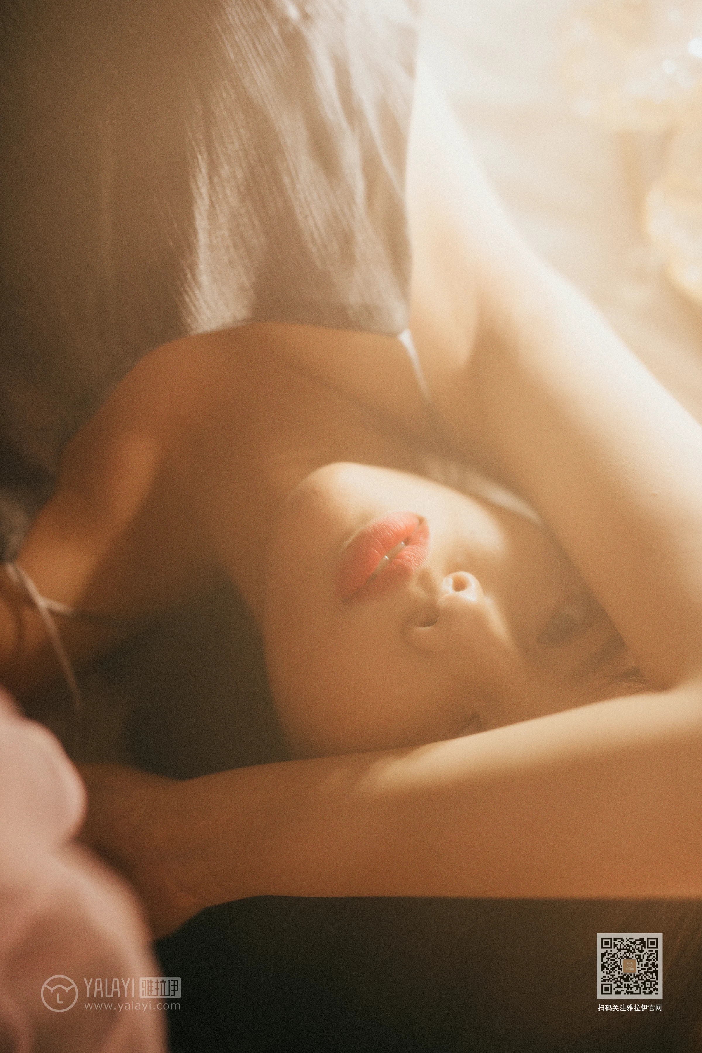 [YALAYI雅拉伊]No.391 撩拨 静儿 白色透视蕾丝内衣加安全短裤性感私房写真集第17张