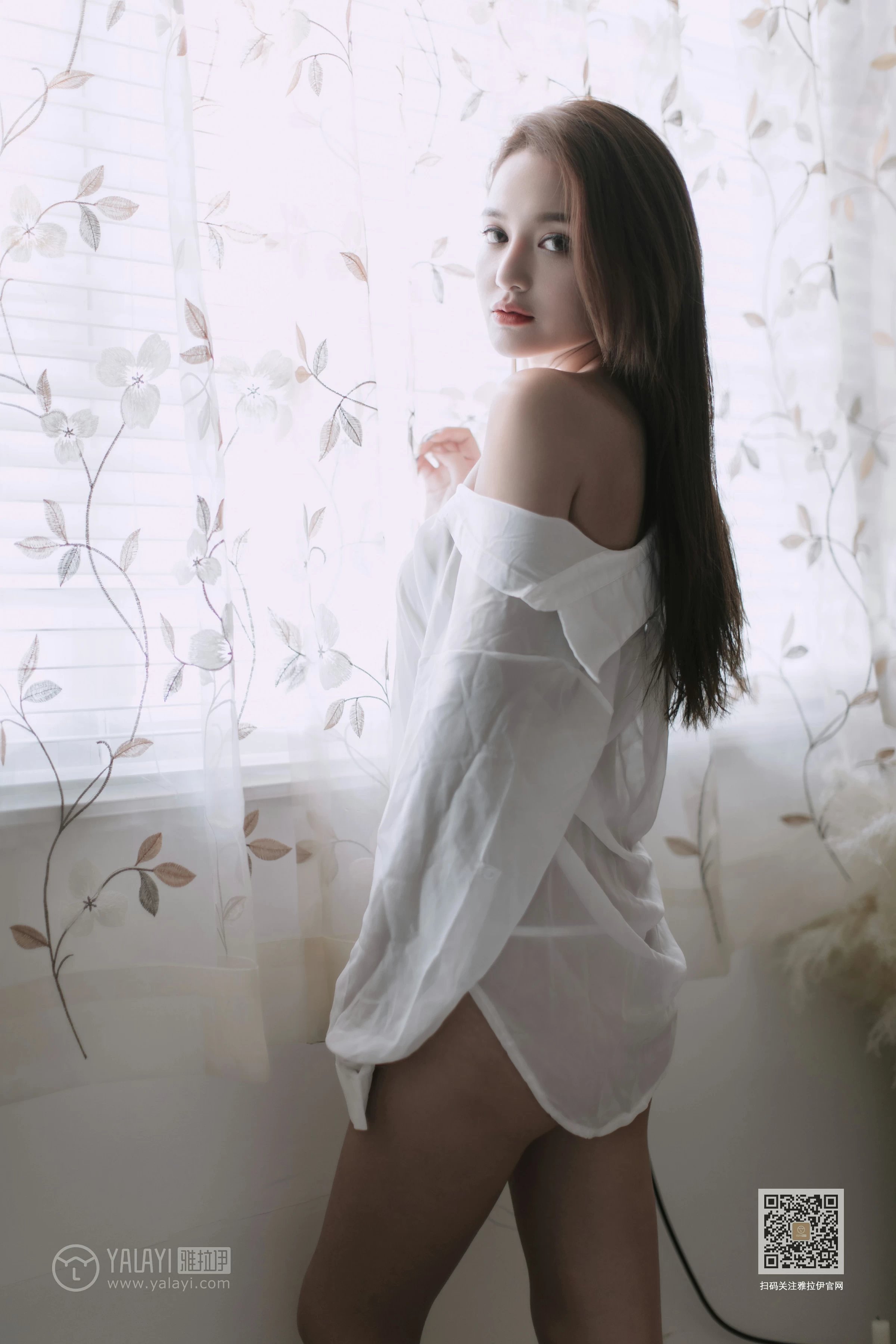 [YALAYI雅拉伊]No.398 如雪如霜 刘子炀 白色透视衬衫居家性感私房写真集第8张