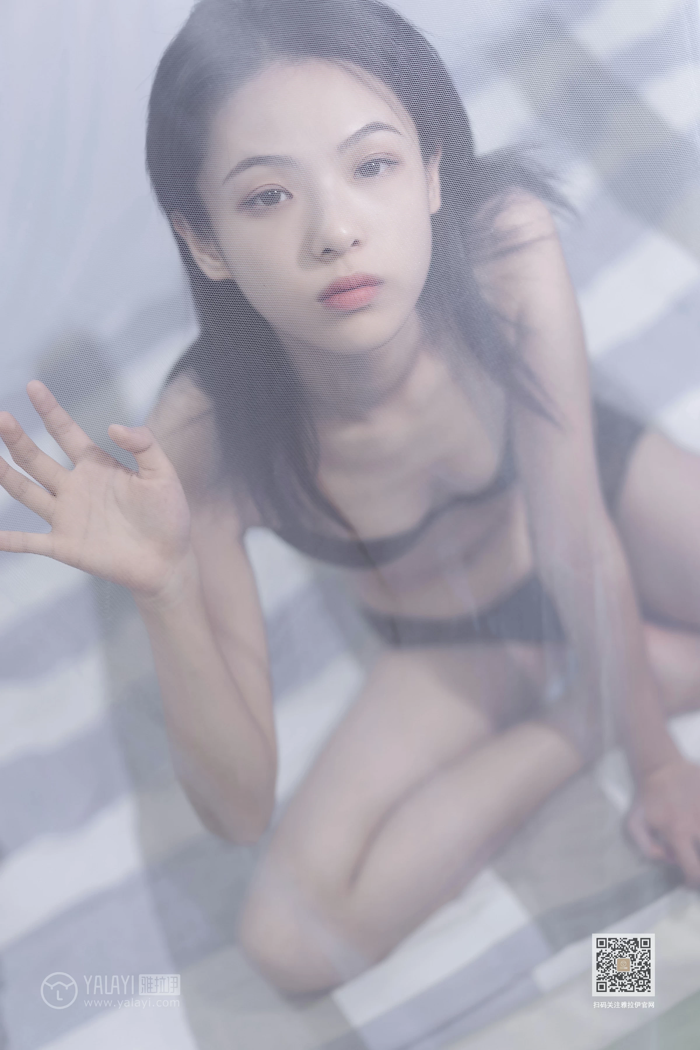 [YALAYI雅拉伊]Vol.413 共处的时光 含嫣 黑色内衣居家性感私房写真集第9张