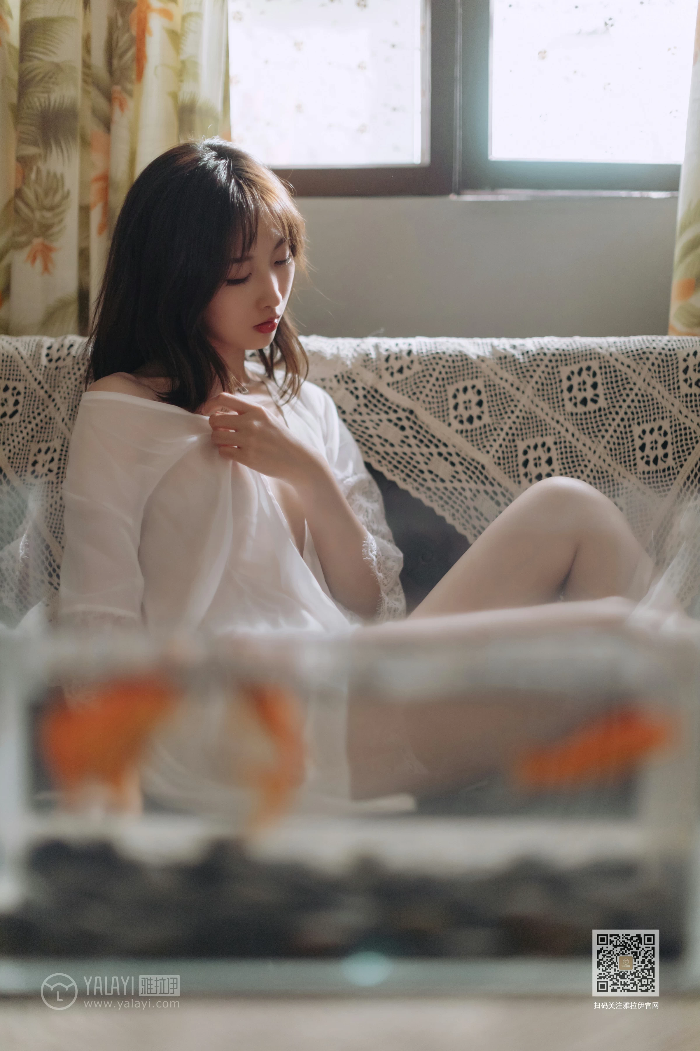 [YALAYI雅拉伊]Vol.427 寂寞心房 佳佳 白色透视蕾丝睡衣加情趣乳贴性感私房写真集第10张