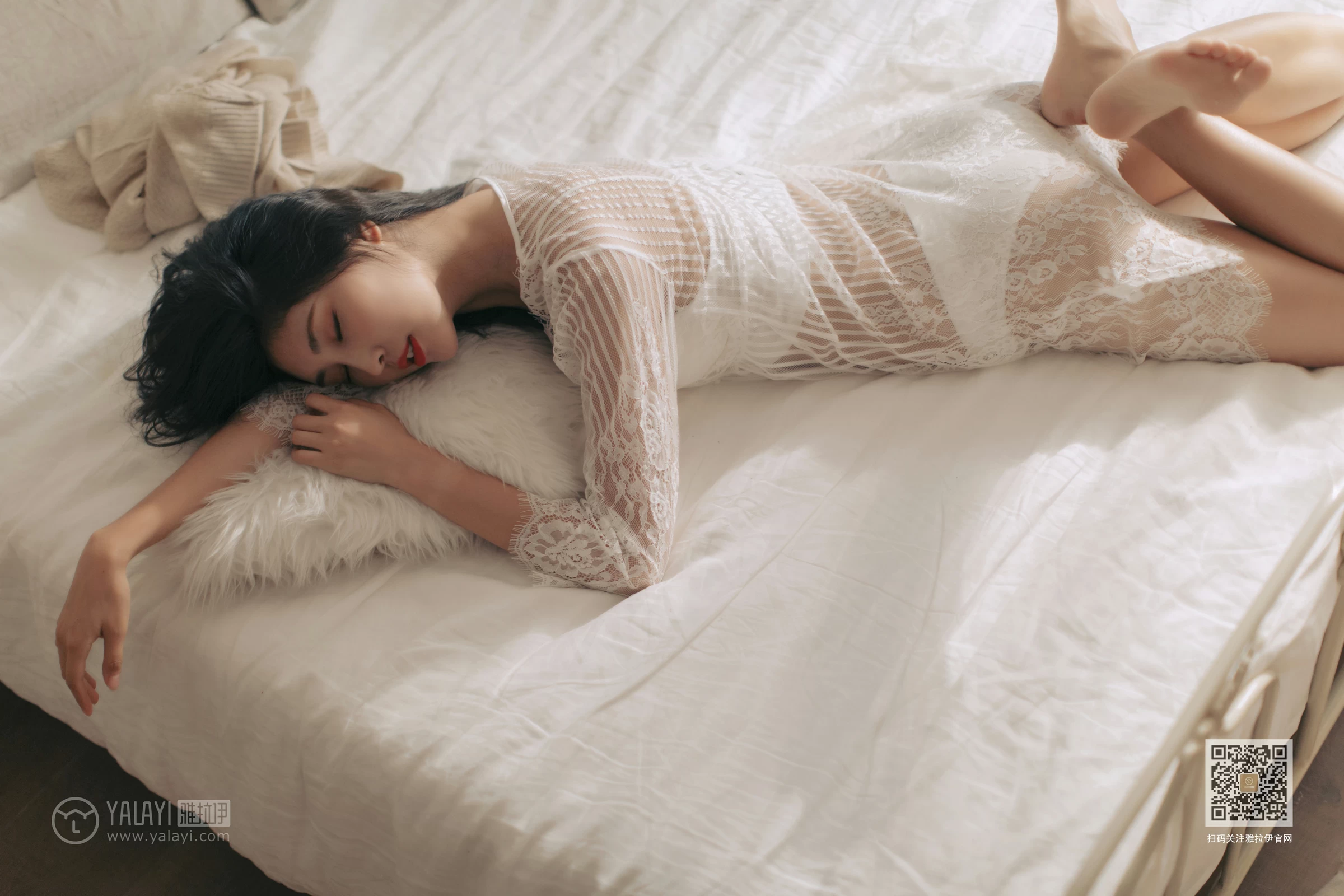 [YALAYI雅拉伊]Vol.423 好想告诉你 仓儿 白色透视镂空睡衣加白色内衣性感私房写真集第15张