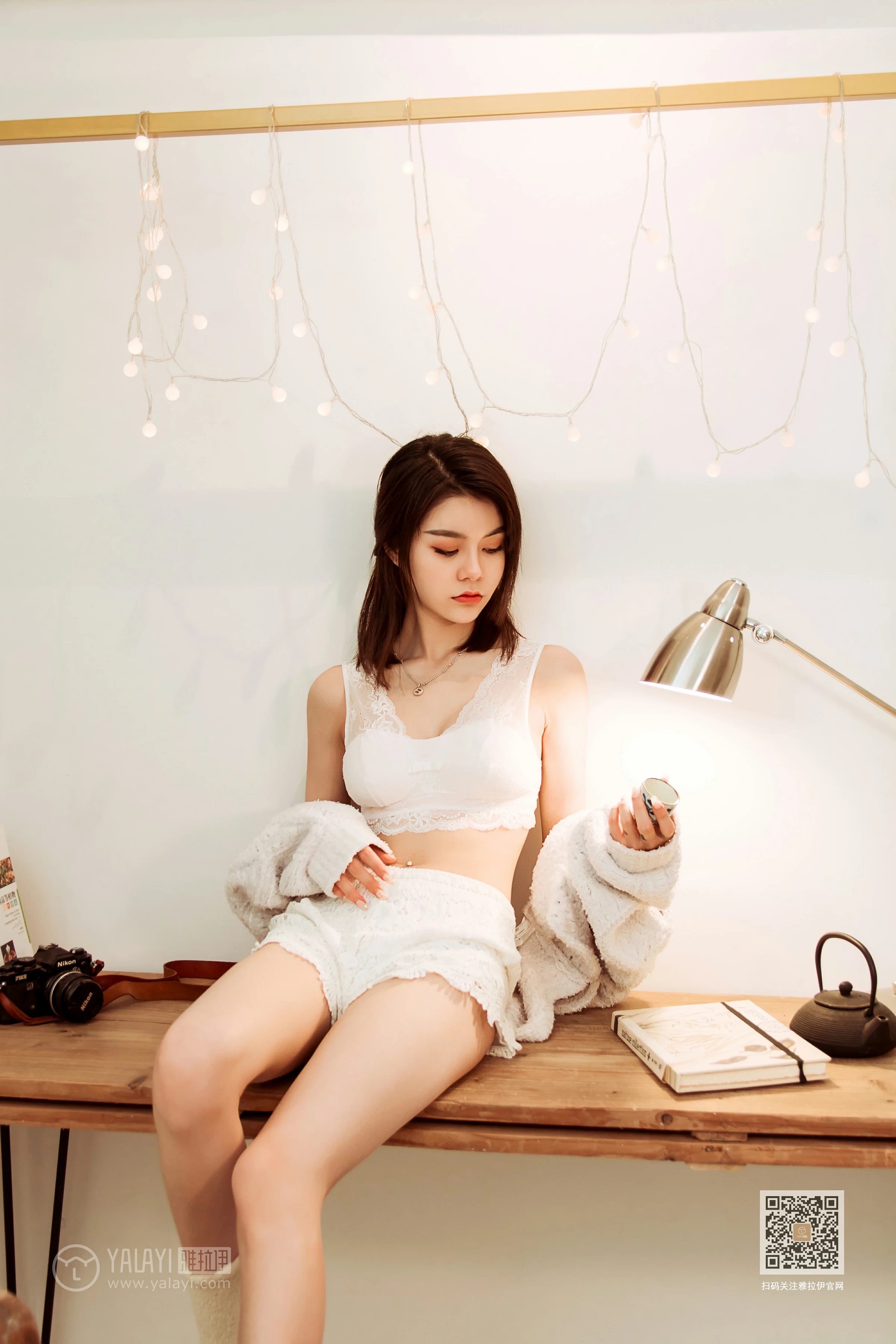 [YALAYI雅拉伊]Vol.444 东京的早餐 慧儿 白色镂空外衣加白色蕾丝内衣性感私房写真集第8张