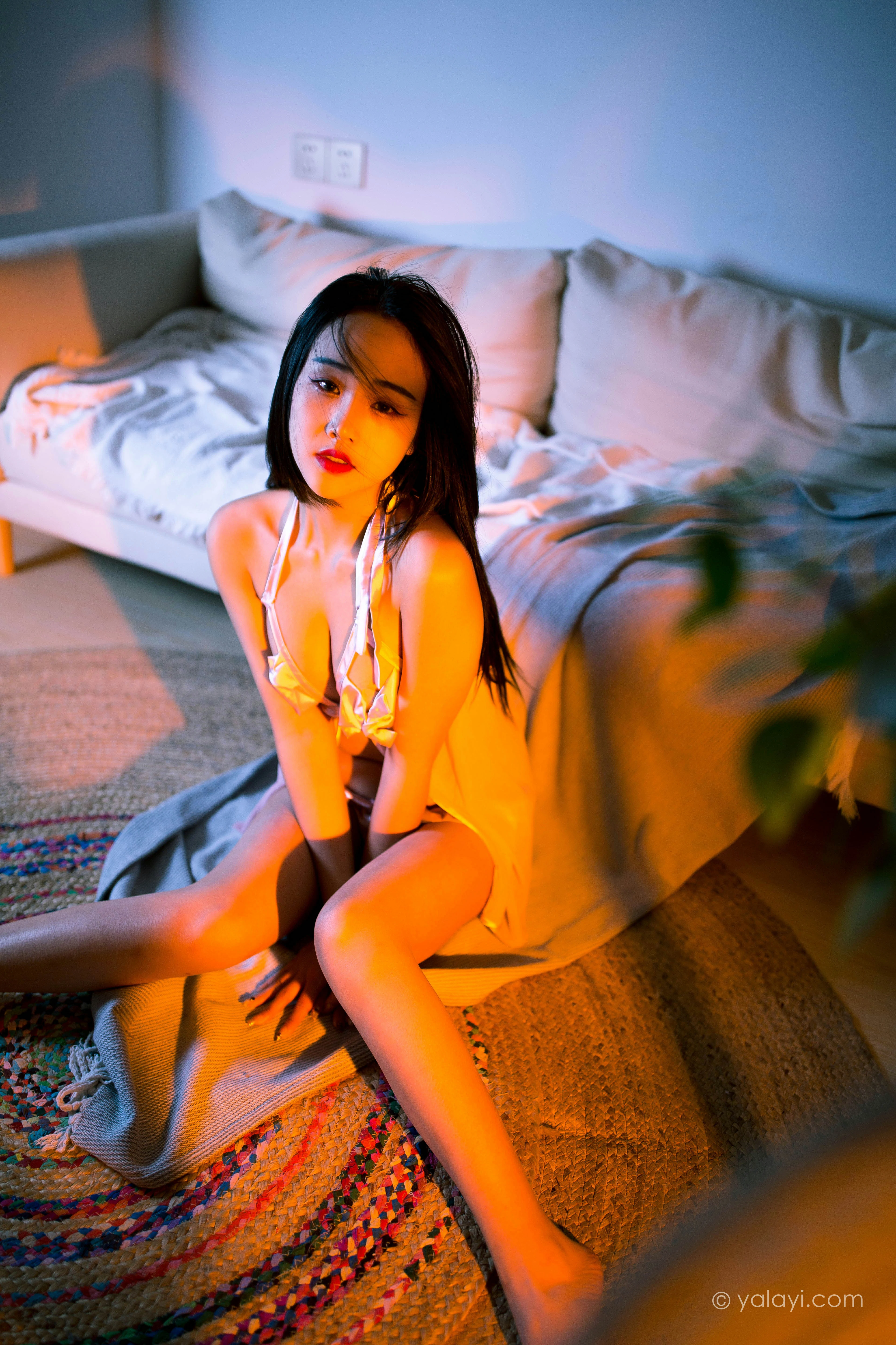 [YALAYI雅拉伊]NO.802 魂萦梦牵 优优 粉色透视情趣睡衣加黑色蕾丝内衣性感私房写真集第2张
