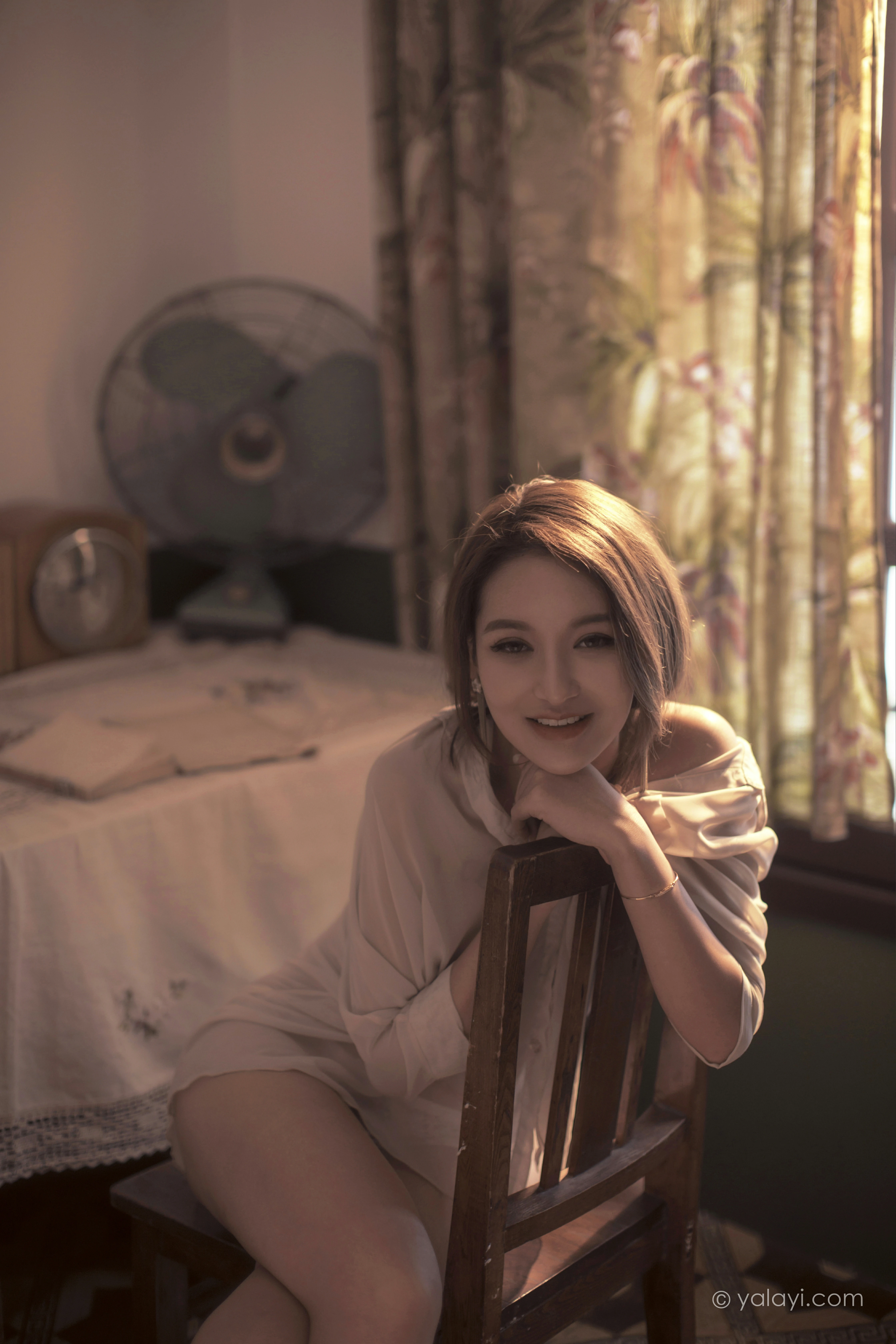 [YALAYI雅拉伊]NO.803 若有思 梓杨 白色透视衬衫居家性感私房写真集第8张