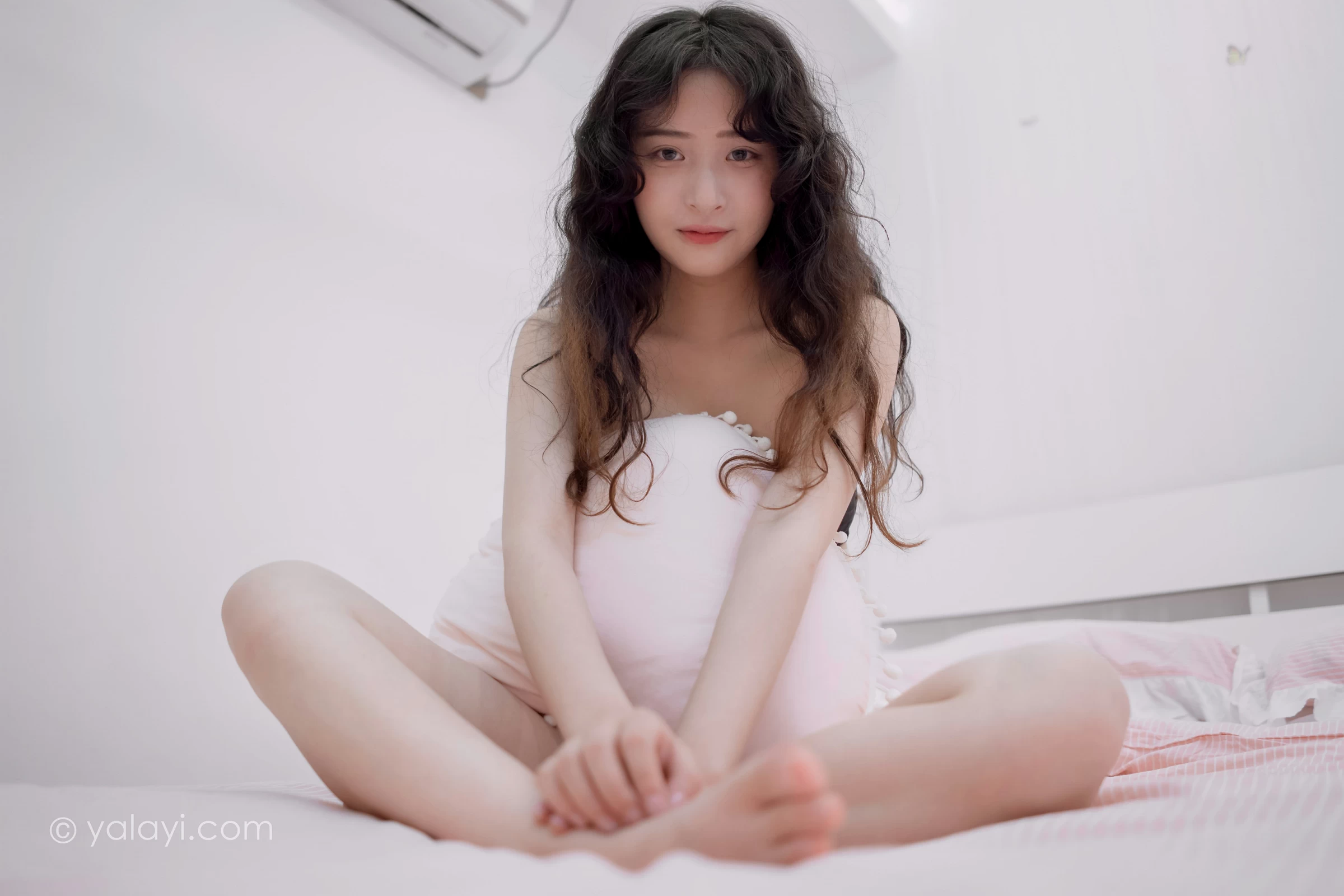 [YALAYI雅拉伊]NO.716 《对我说爱你》 西子 黑色内衣居家性感私房写真集第11张