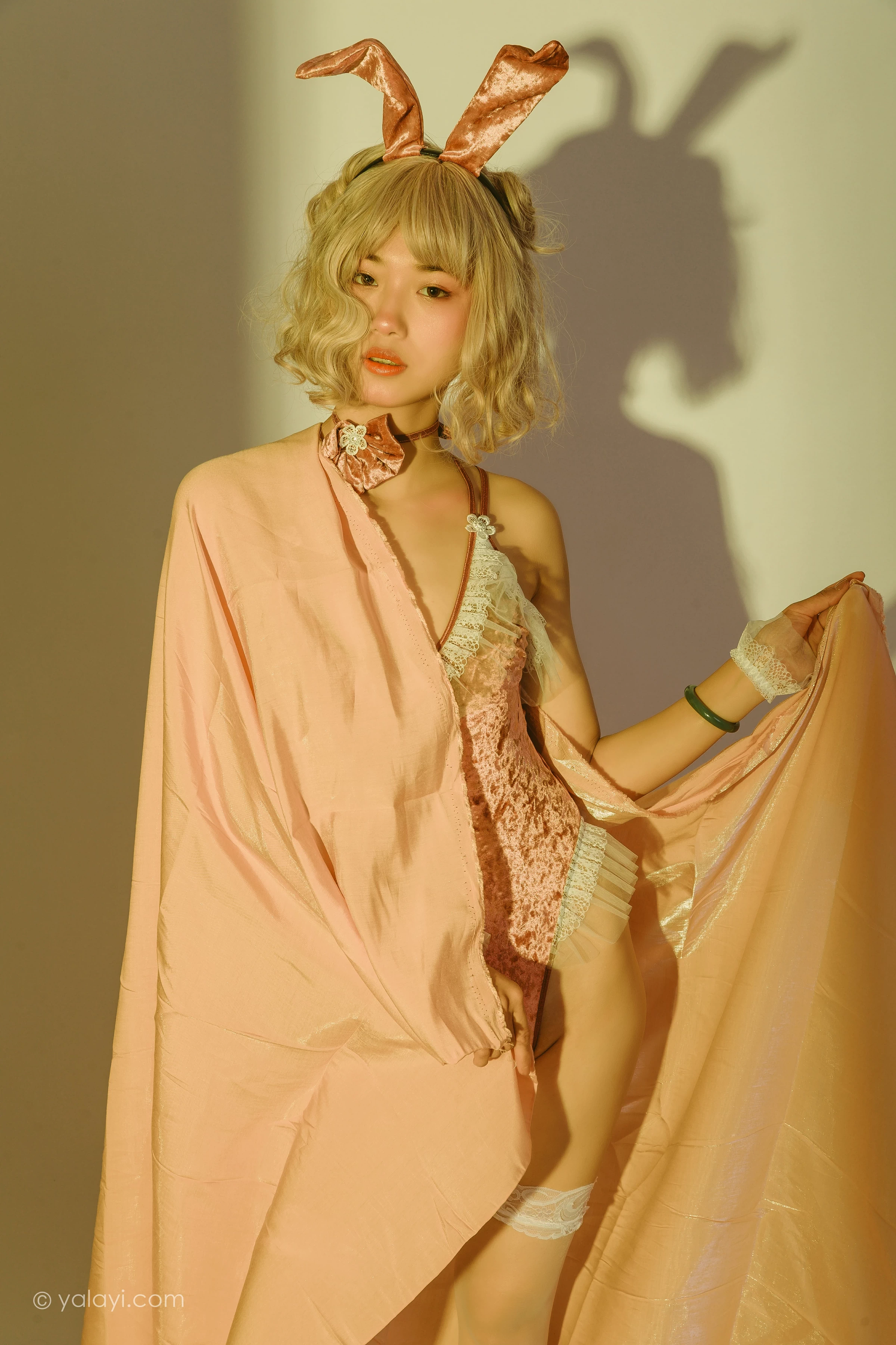 [YALAYI雅拉伊]NO.656 《兔子精灵》 和风 粉色情趣制服加白色丝袜美腿性感私房写真集第13张