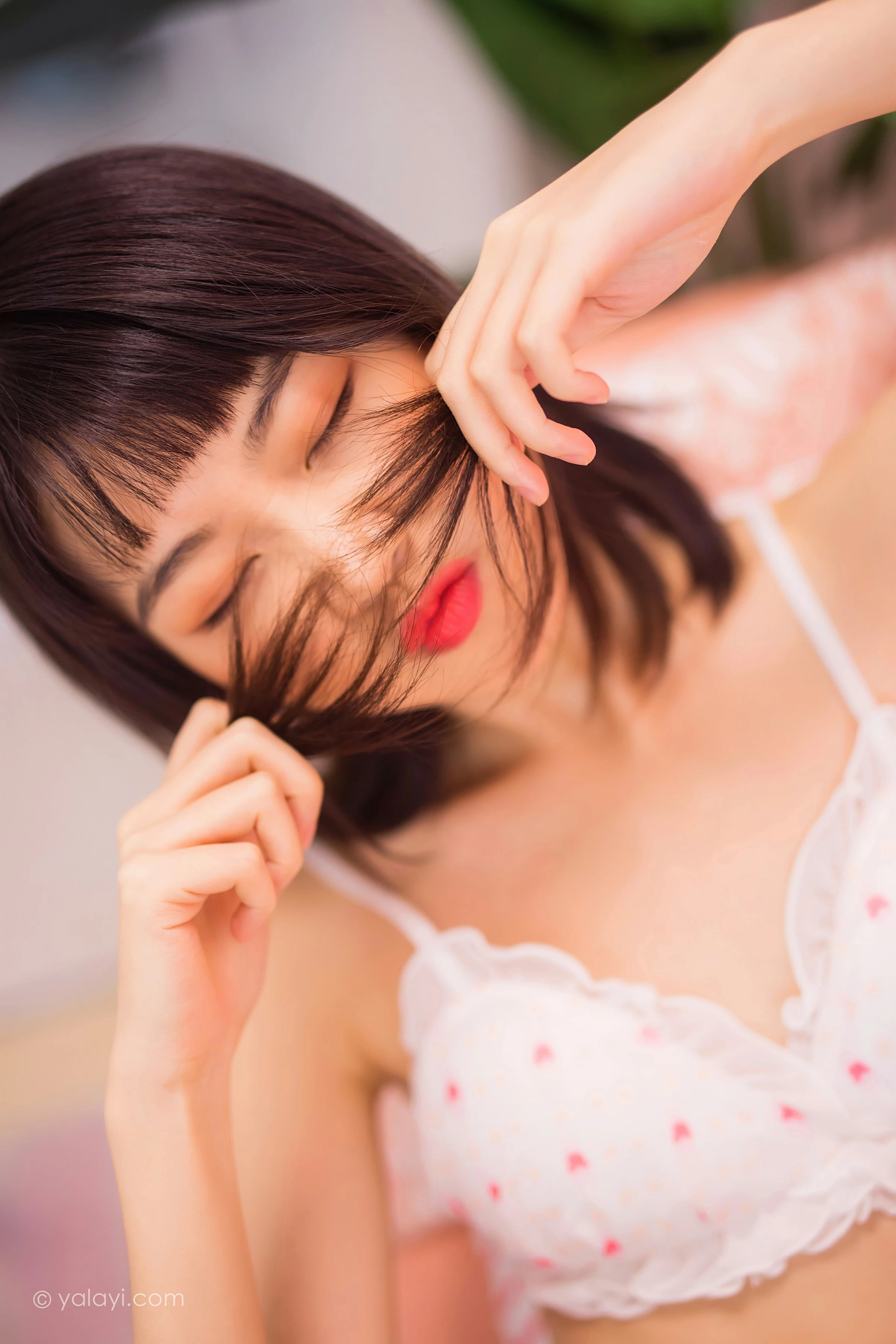 [YALAYI雅拉伊]NO.657 《粉色少女心》 粉粉 白色蕾丝内衣性感私房写真集第4张