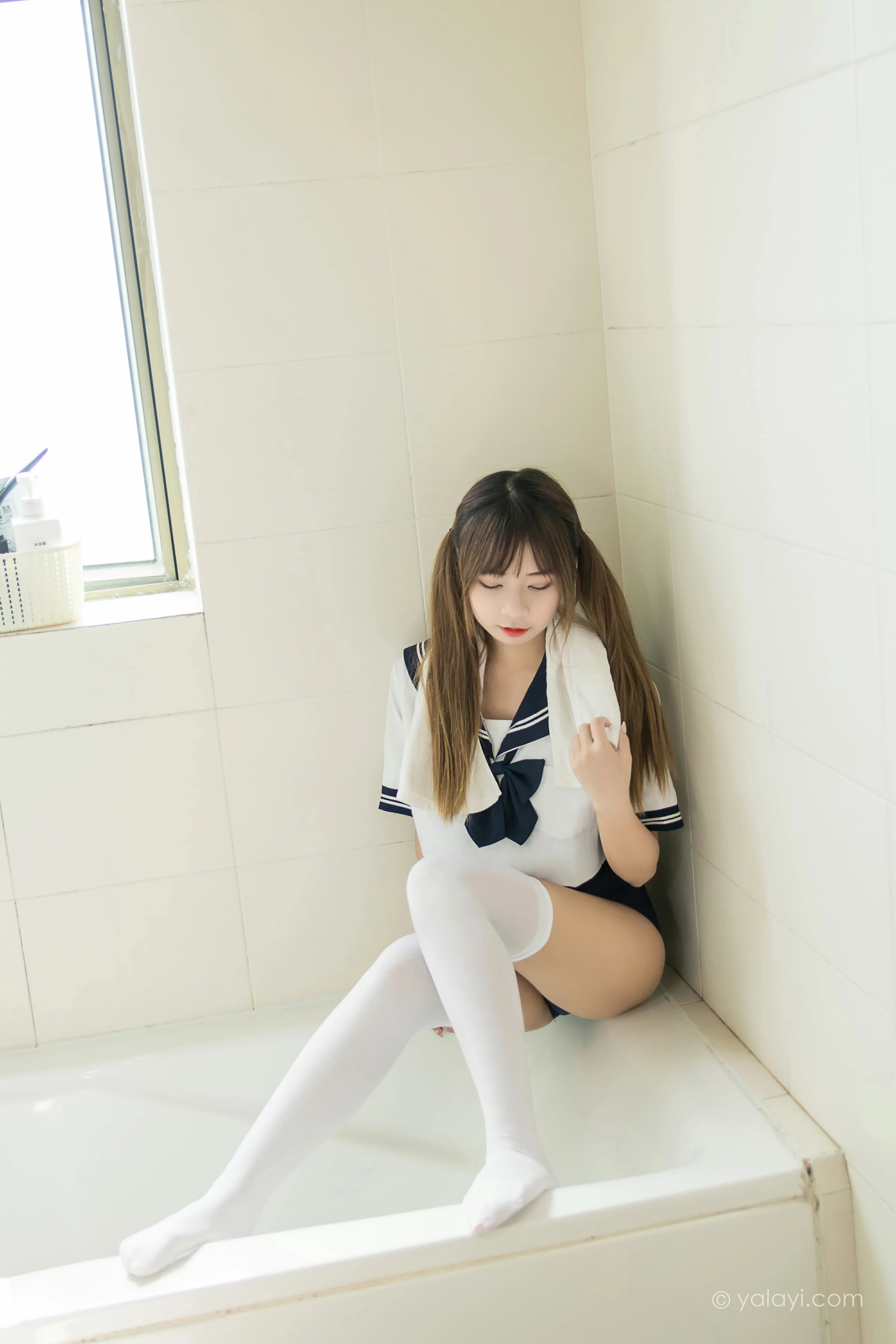 [YALAYI雅拉伊]NO.681 《少女的夏天》 阿禾 JK水手制服加蓝色紧身连体体操服性感私房写真集第4张