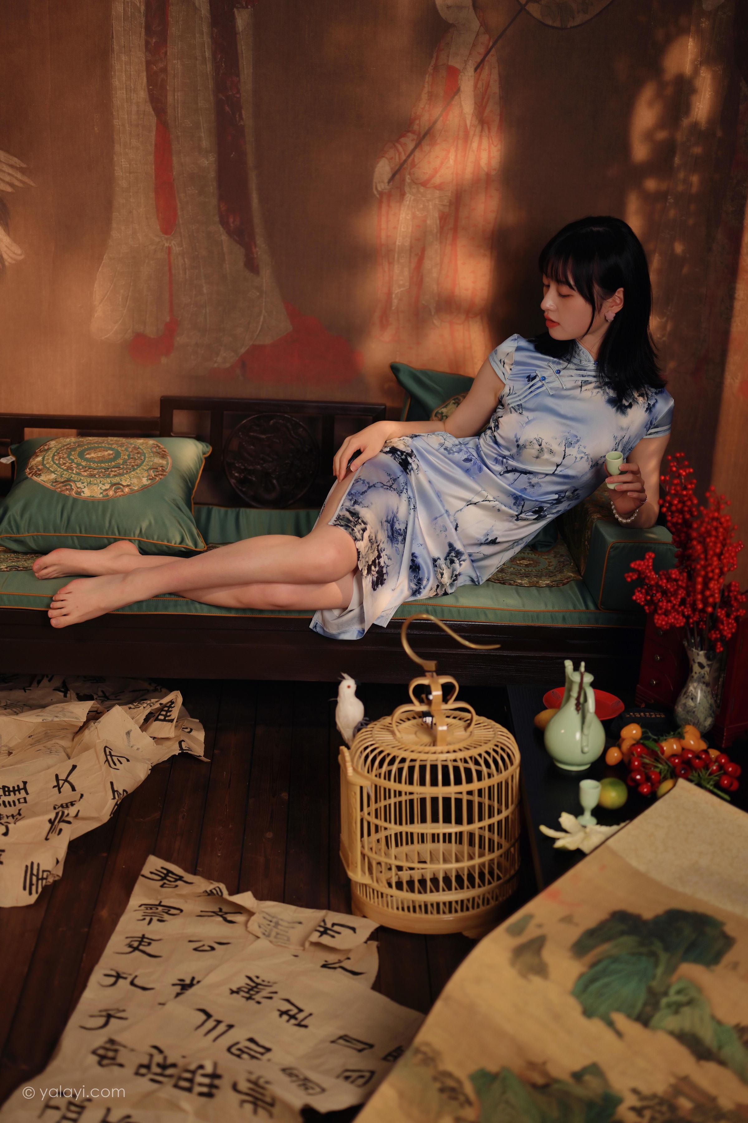 [YALAYI雅拉伊]2022.03.18 绝代芳华 京京 银色无袖旗袍民国风优雅写真集第10张