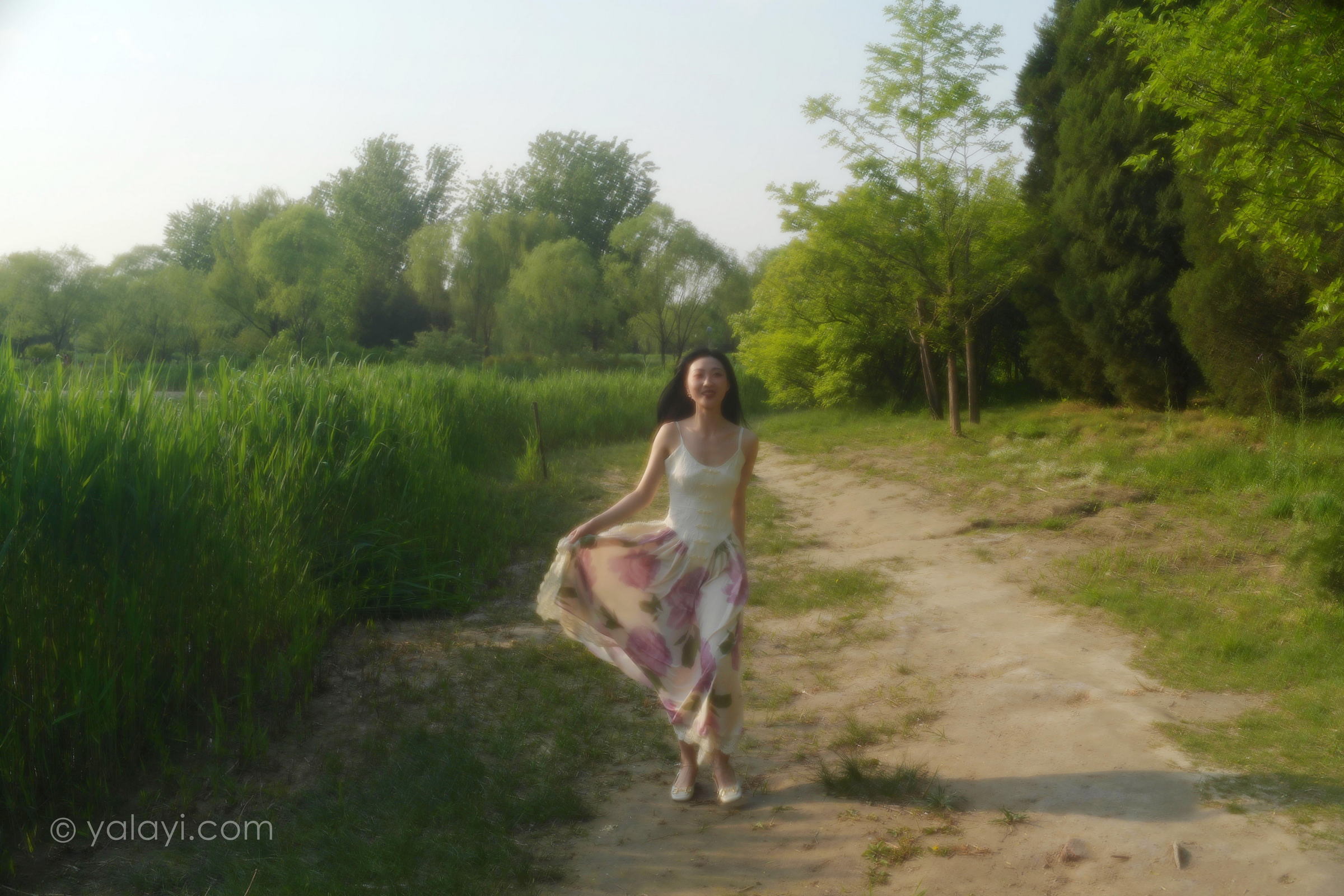 [YALAYI雅拉伊]2022.08.26 梦回 佳佳 白色透视小外套加吊带连衣裙清纯写真集第7张