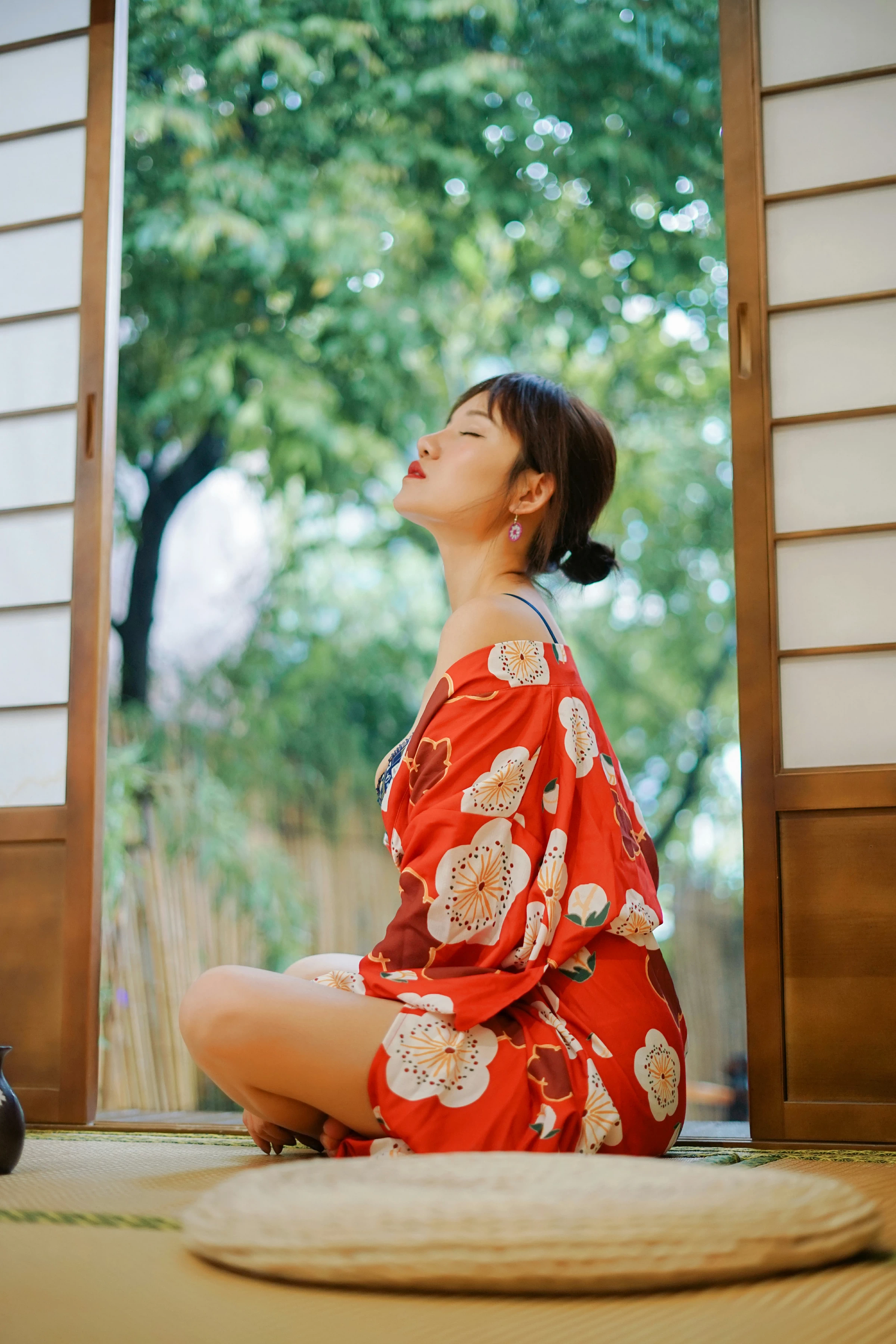 [YALAYI雅拉伊]NO.714 《自娱》 多香子 粉色和服加蓝色内衣性感私房写真集第5张