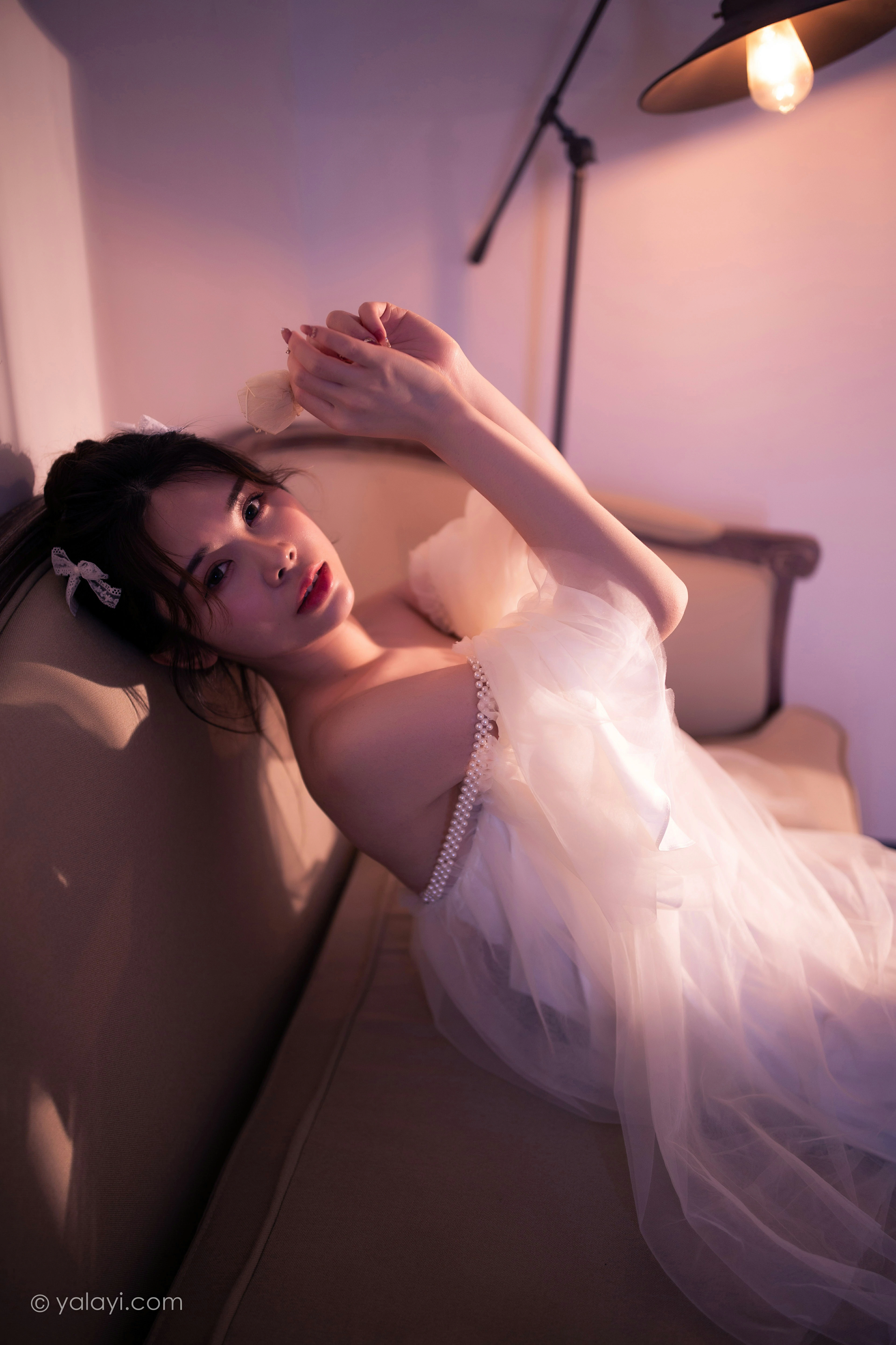 [YALAYI雅拉伊]NO.858 等待我的人 香草 白色透视吊带连衣裙居家性感写真集第11张