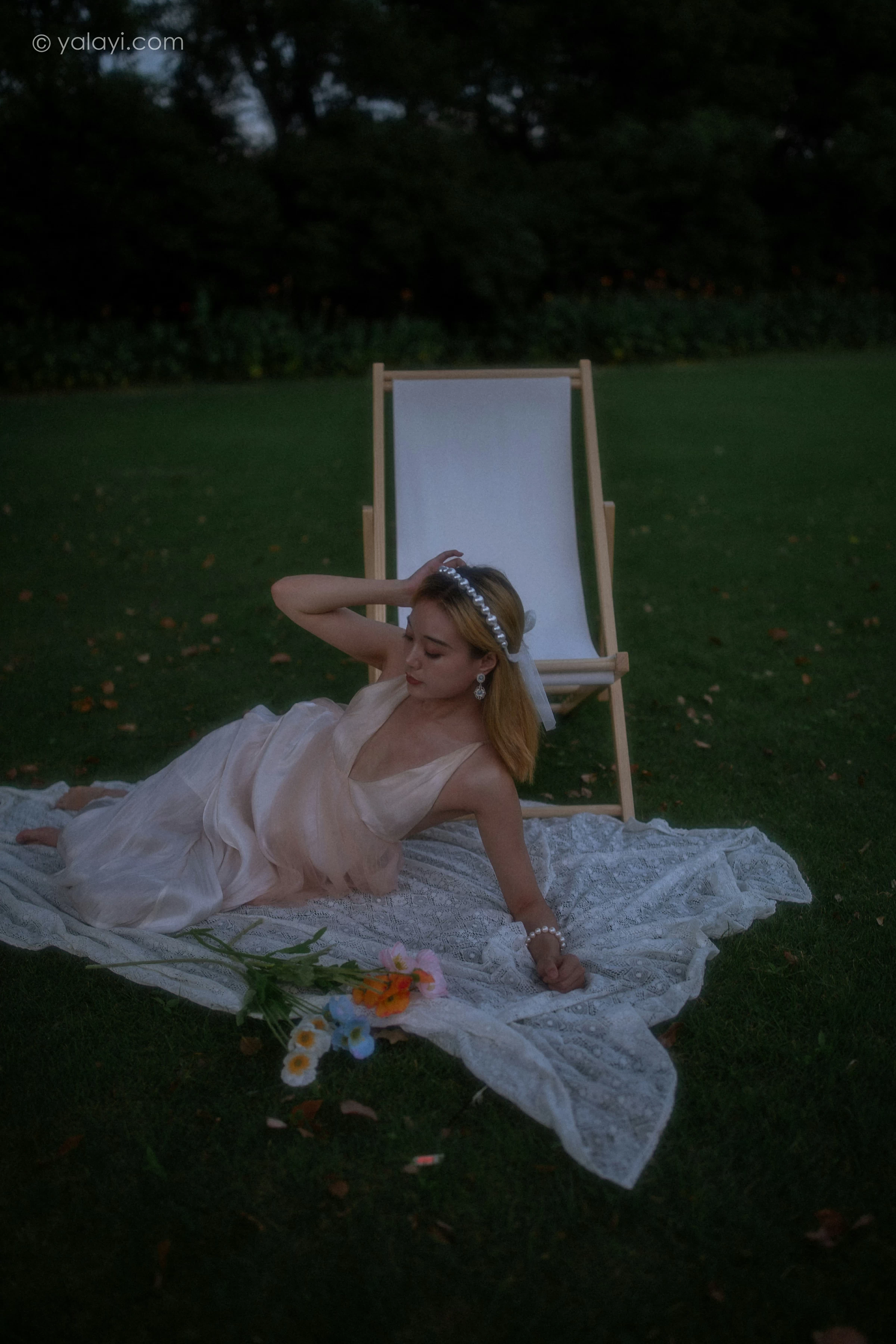 [YALAYI雅拉伊]NO.695 《救赎》 米粒米粒 粉色吊带连衣裙写真第9张