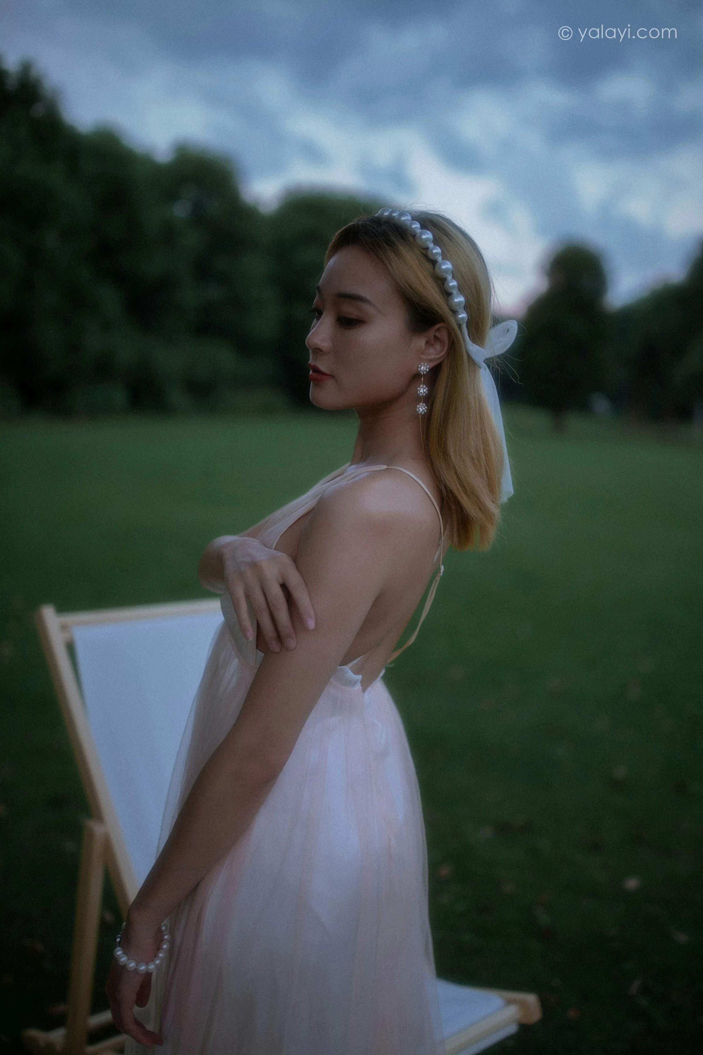 [YALAYI雅拉伊]NO.695 《救赎》 米粒米粒 粉色吊带连衣裙写真第12张