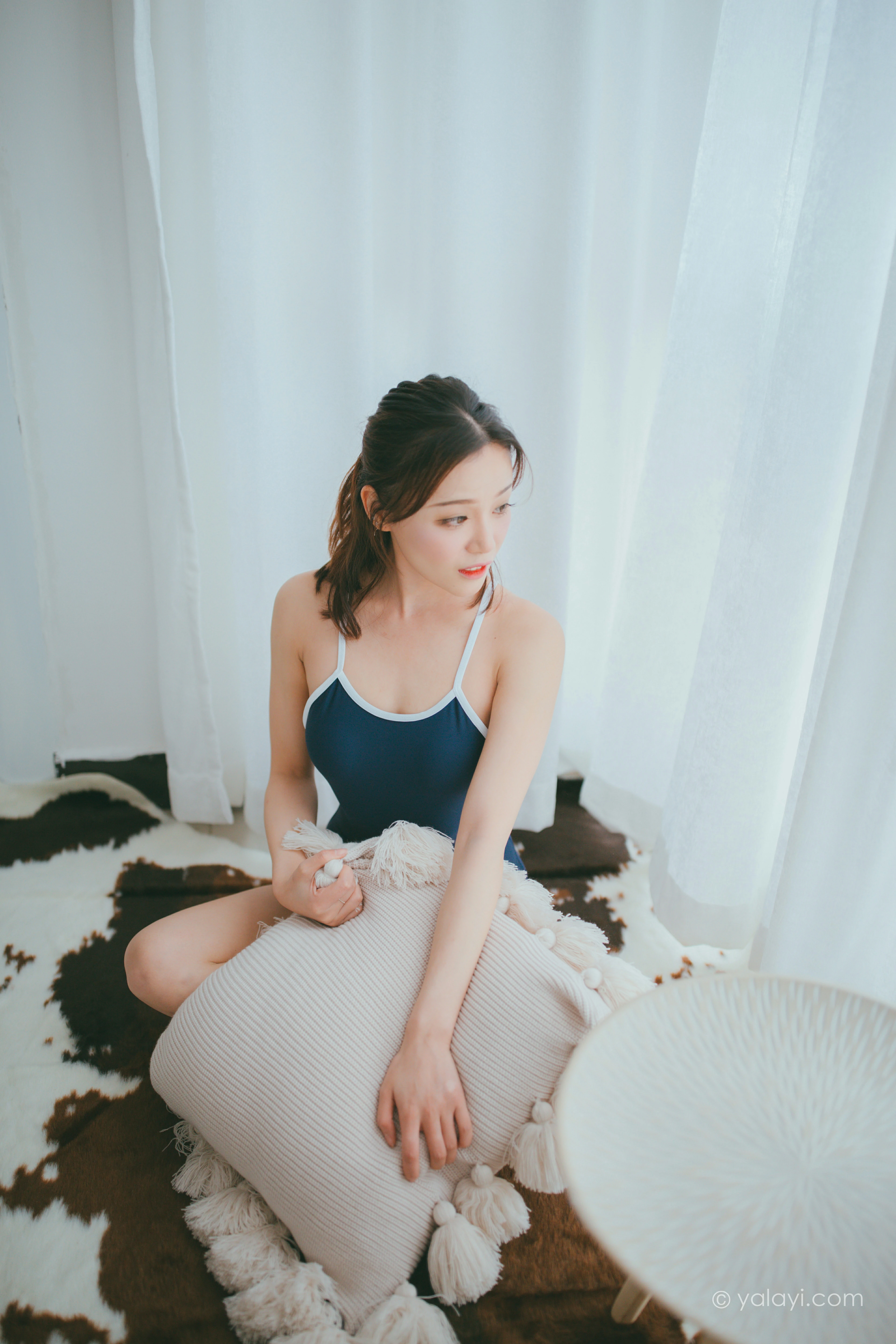 [YALAYI雅拉伊]NO.808 云淡风轻 六月 蓝色体操制服与白色情趣内衣性感写真集第2张