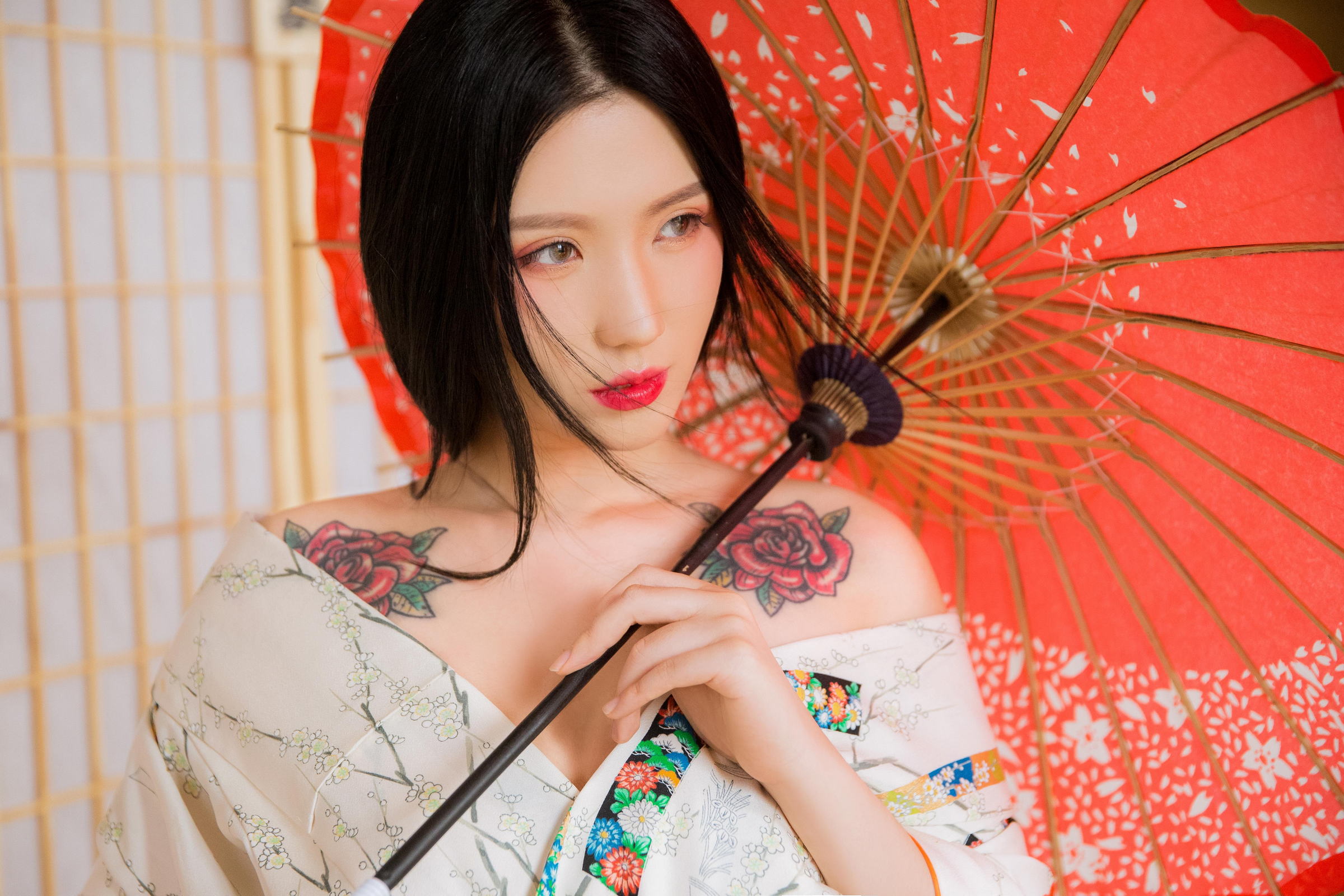 [YALAYI雅拉伊]2022.09.07 热辣辣 和服美女 镂空外套与粉色短裙加粉色内衣性感私房写真集第3张