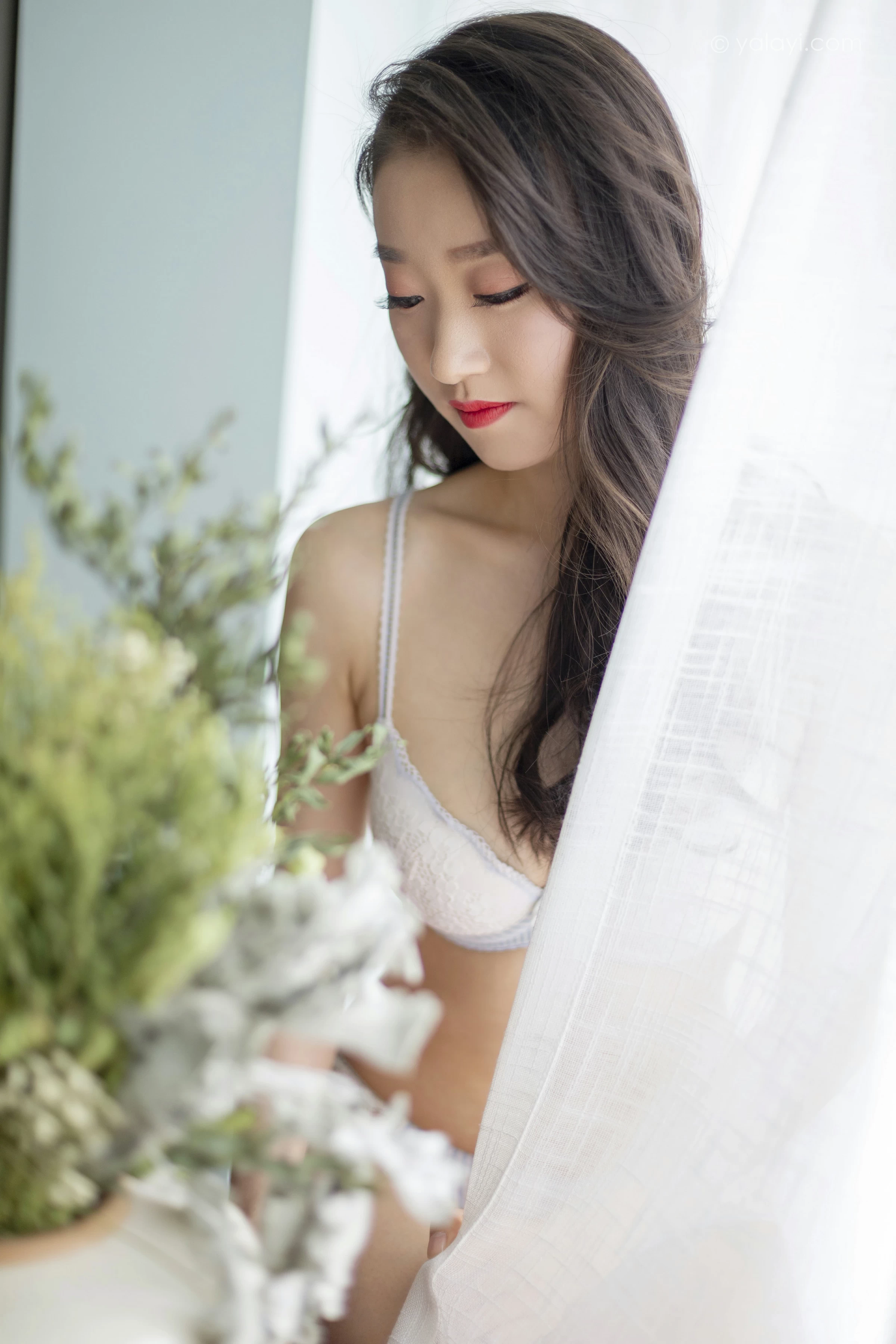 [YALAYI雅拉伊]NO.701 《花容月貌》 心怡 白色蕾丝内衣居家性感私房写真集第6张