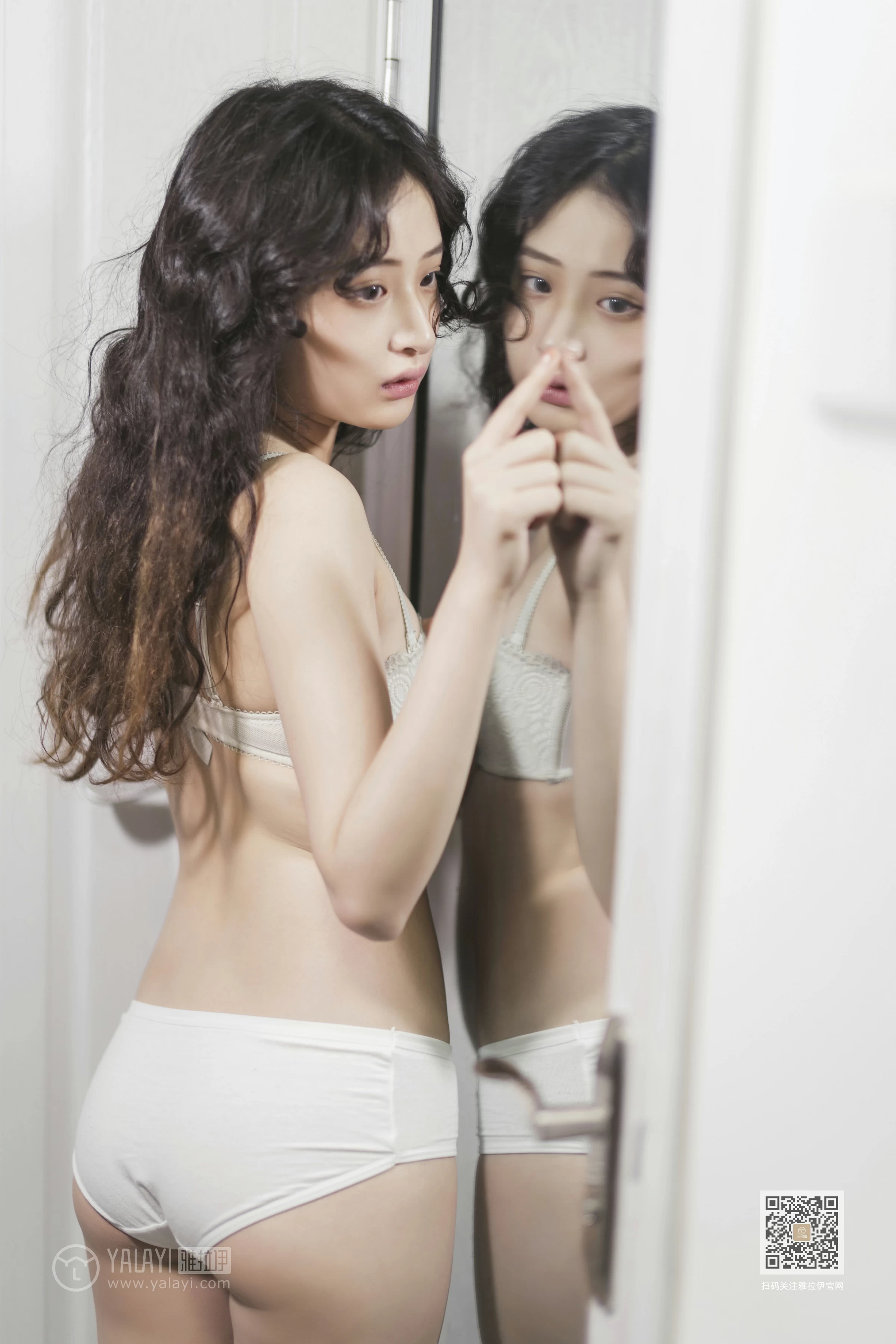 [YALAYI雅拉伊]Vol.474 吹落白衣裳 西子 白色蕾丝内衣居家性感私房写真集第6张