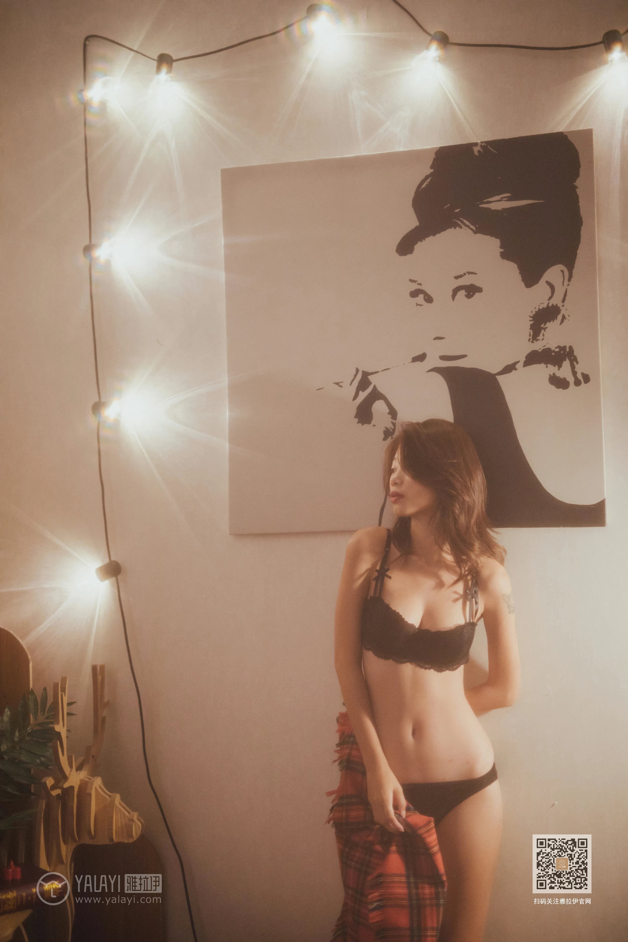 [YALAYI雅拉伊]Vol.548 梦境里的情人 静初 黑色蕾丝内衣性感私房写真集第4张