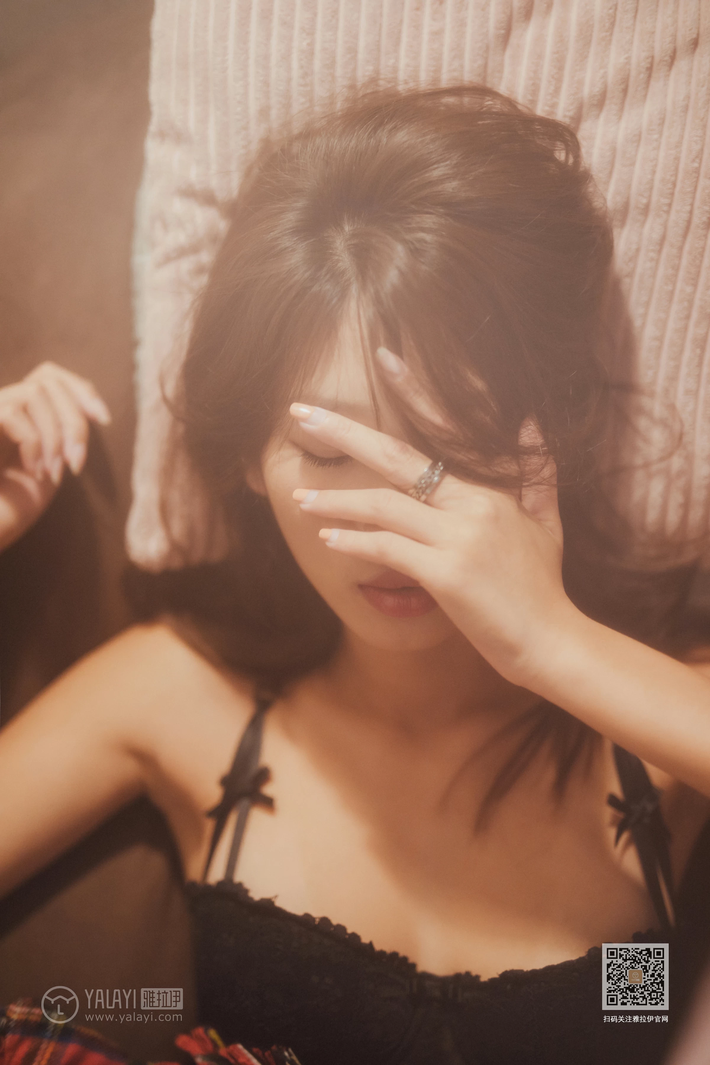 [YALAYI雅拉伊]Vol.548 梦境里的情人 静初 黑色蕾丝内衣性感私房写真集第7张