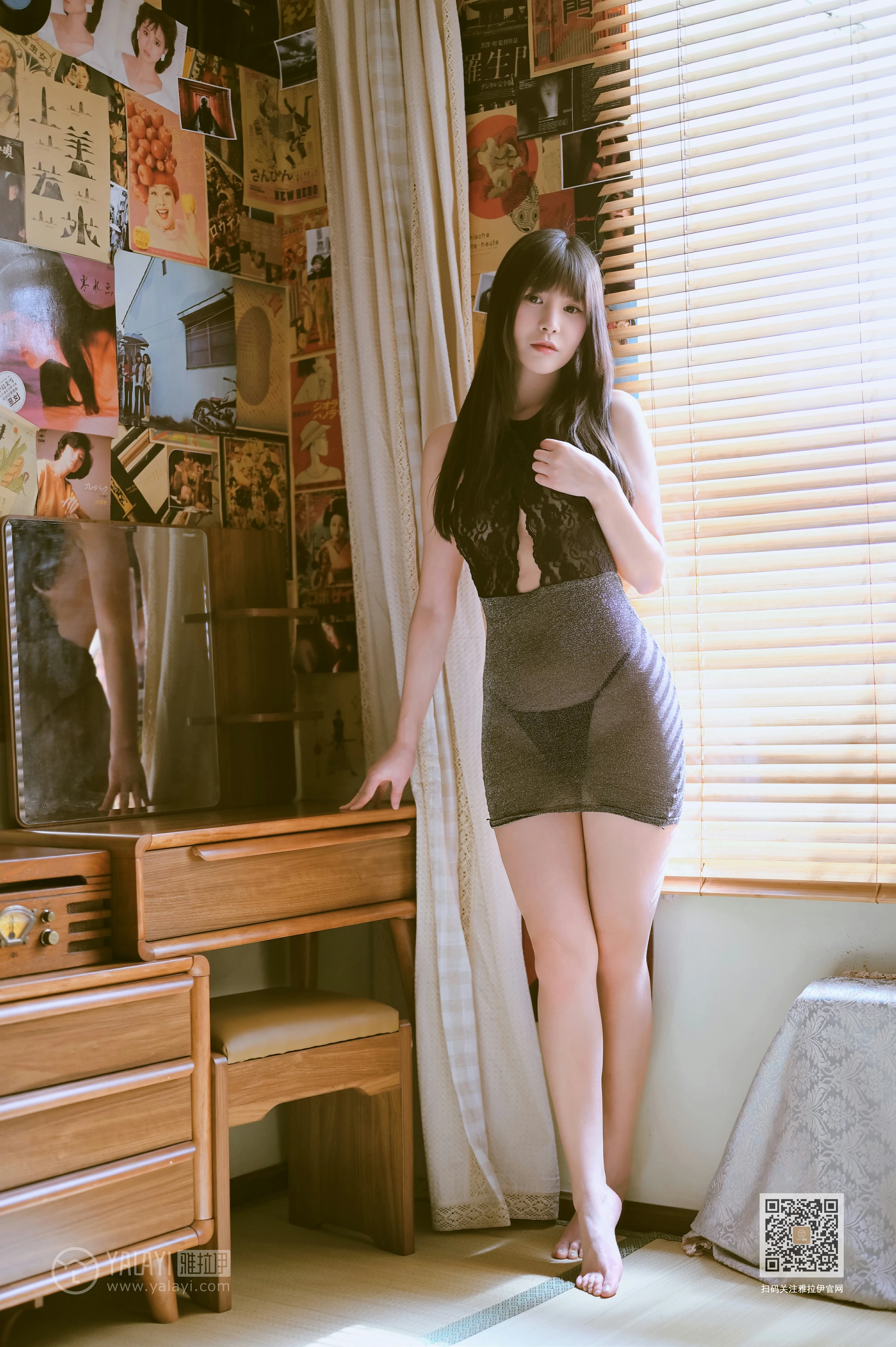 [YALAYI雅拉伊]Vol.595 婀娜 斯雯 灰色紧身透视连衣裙性感私房写真集第5张