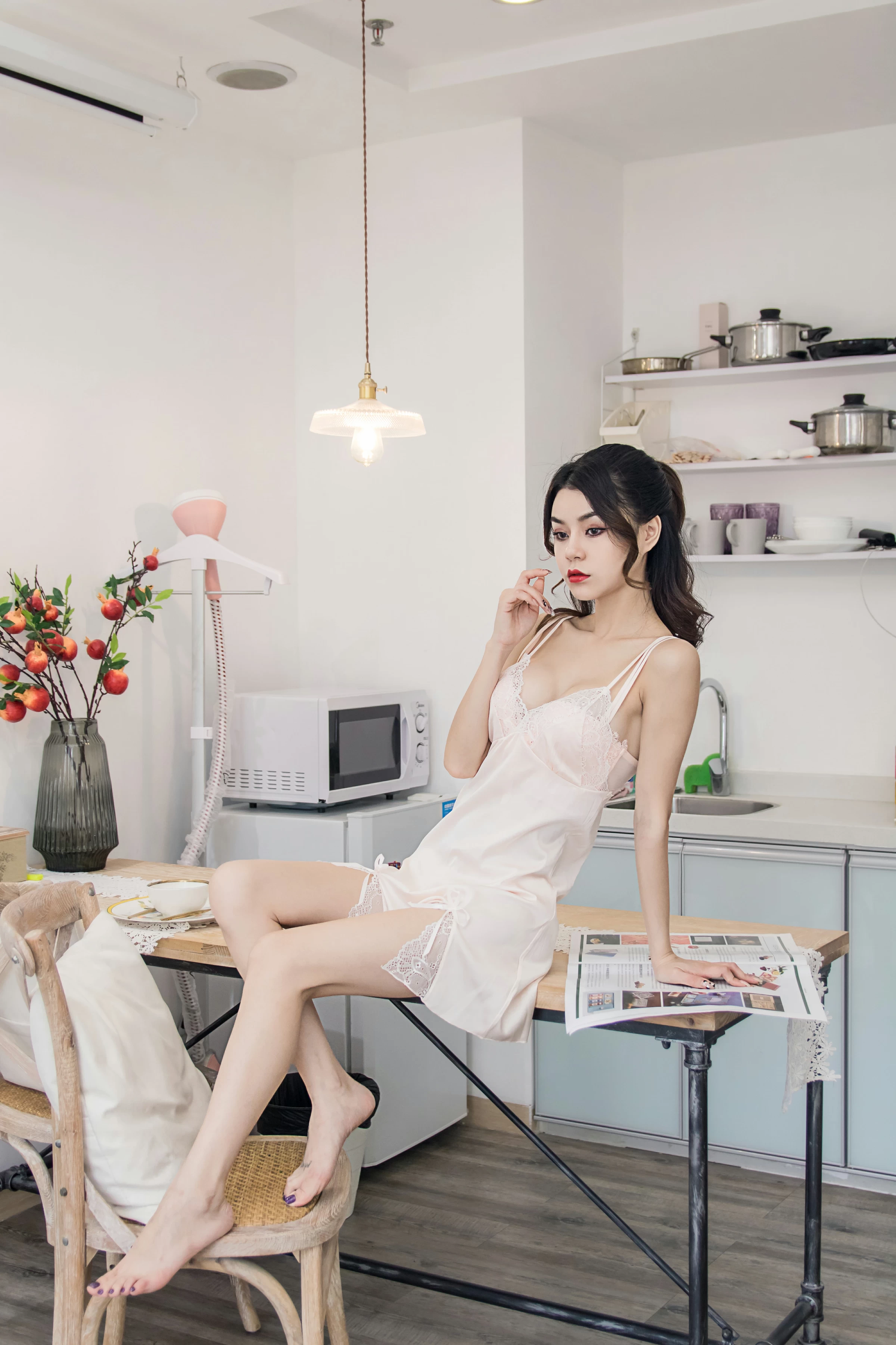 [YALAYI雅拉伊]NO.622 《甜美睡衣》 蓉蓉 粉色吊带睡衣加蕾丝内衣性感私房写真集第13张