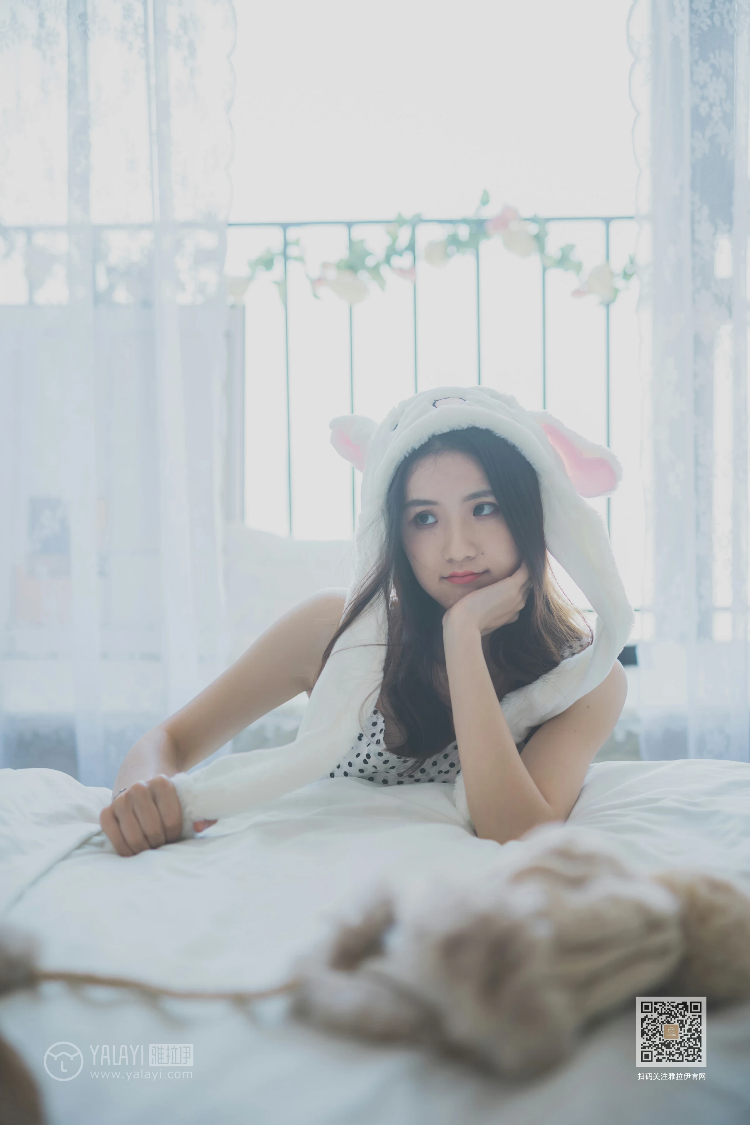 [YALAYI雅拉伊]NO.632 《淘气女友》 尹梦 白色小背心加斑点短裙清纯可爱私房写真集第14张