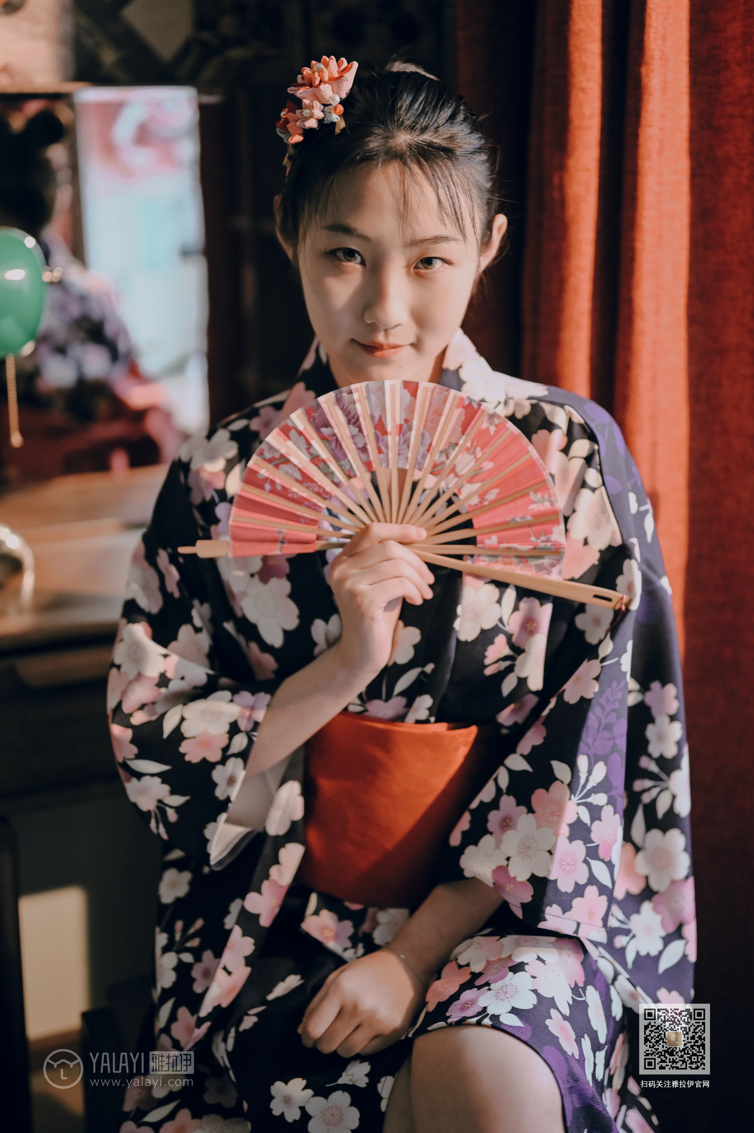 [YALAYI雅拉伊]NO.635 《和服少女》 沈伊 黑色和服加白色蕾丝内衣性感私房写真集第1张