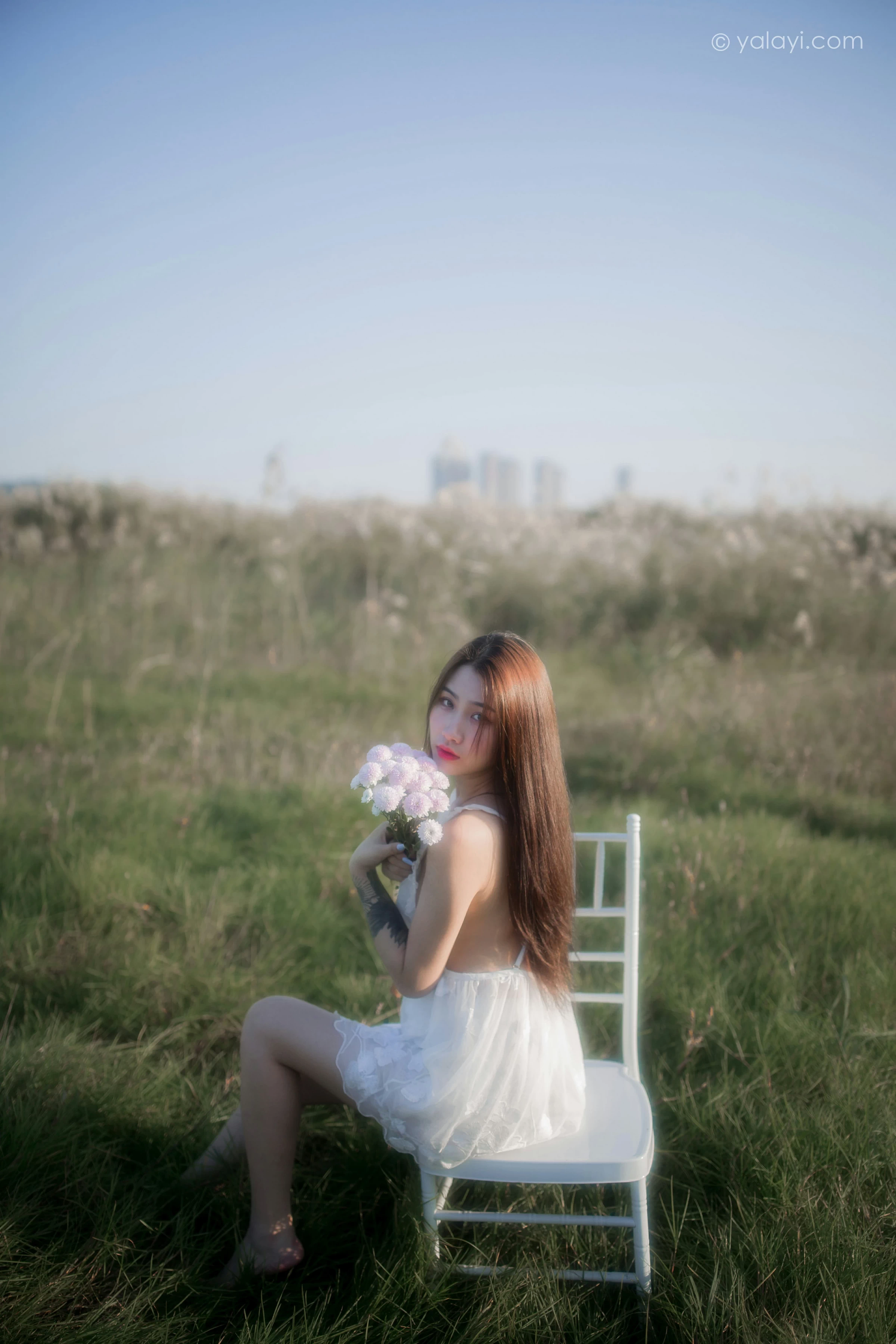 [YALAYI雅拉伊]NO.732 《寻》 籹籹仔 白色透视情趣婚纱性感私房写真集第3张