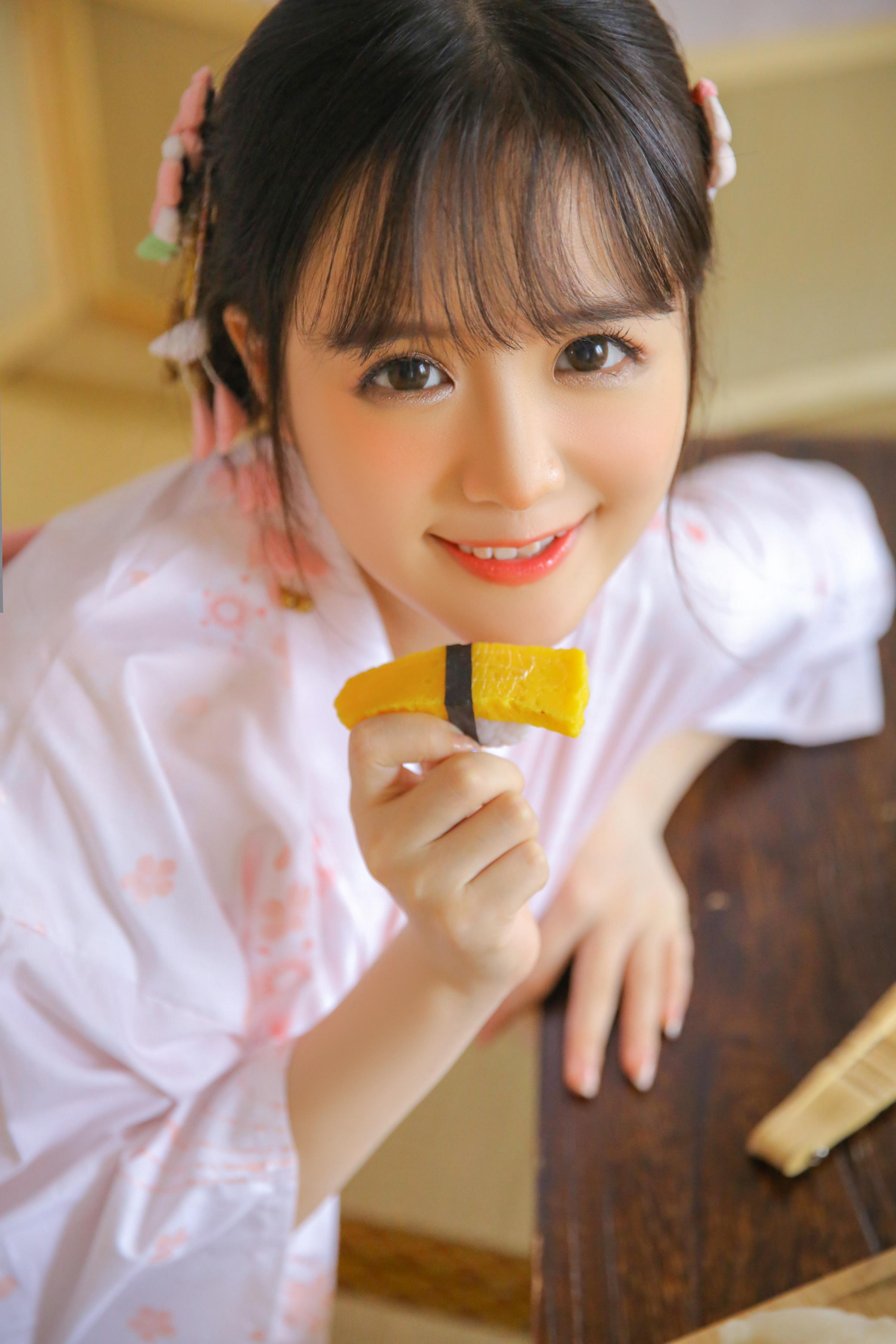 [YALAYI雅拉伊]2022.05.05 尽情可爱 甜美少女 JK水手制服与粉色和服清纯写真集第7张