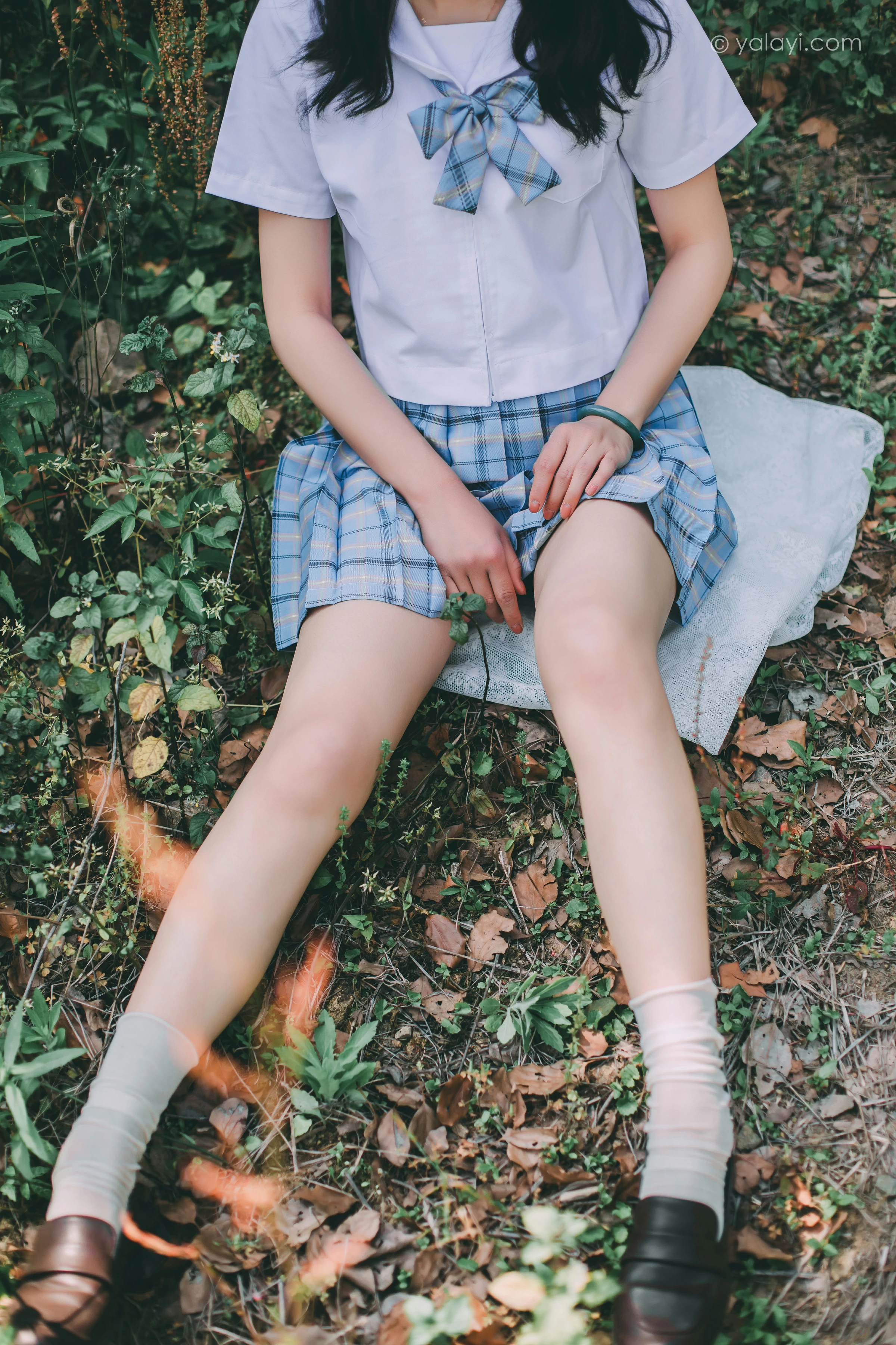 [YALAYI雅拉伊]NO.663 《涟漪》 和风 JK制服与短裙加黑色蕾丝内衣写真第2张