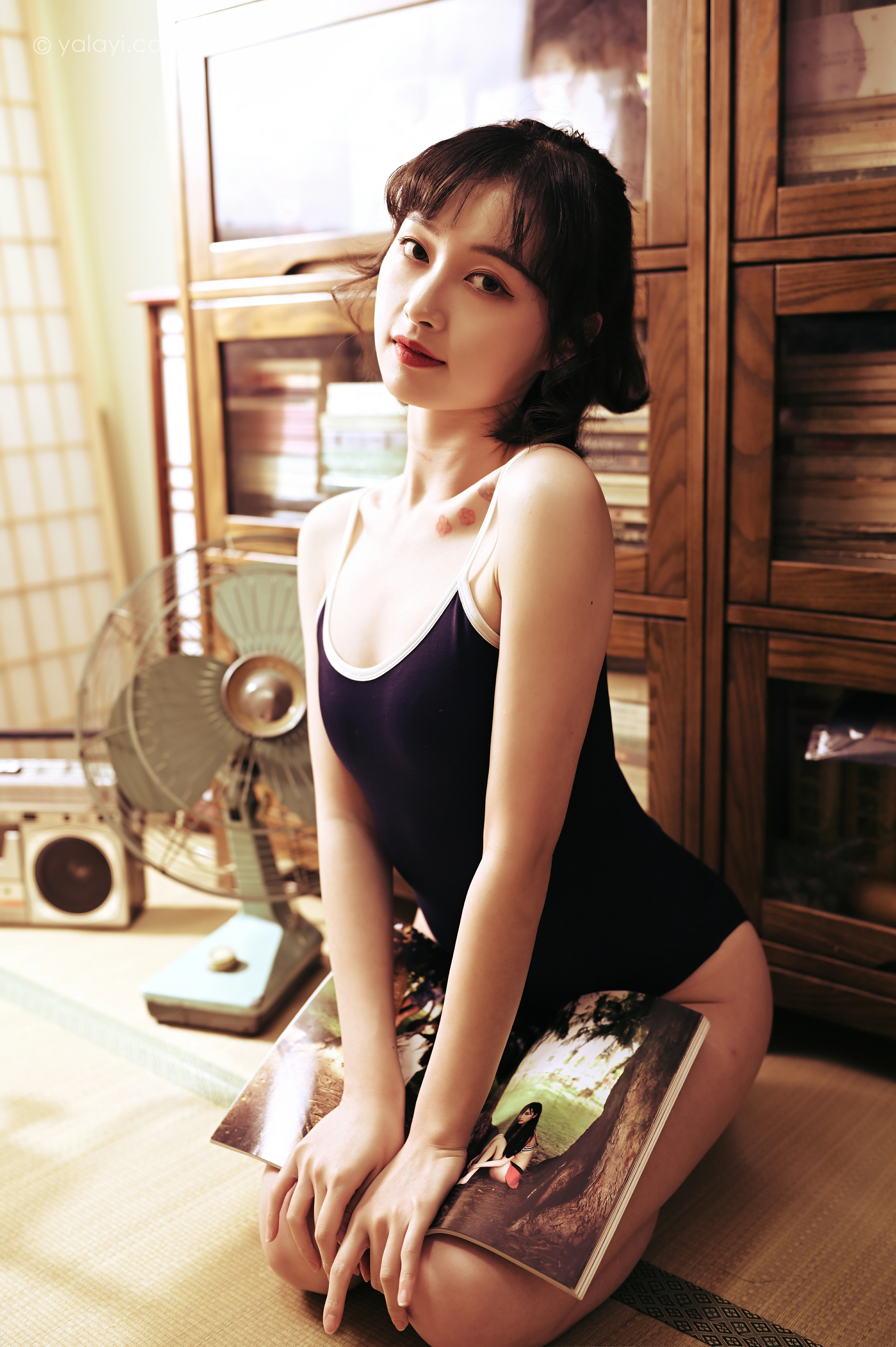 [YALAYI雅拉伊]NO.783 偷得半日闲 京京 蓝色紧身连体体操服性感写真集第6张