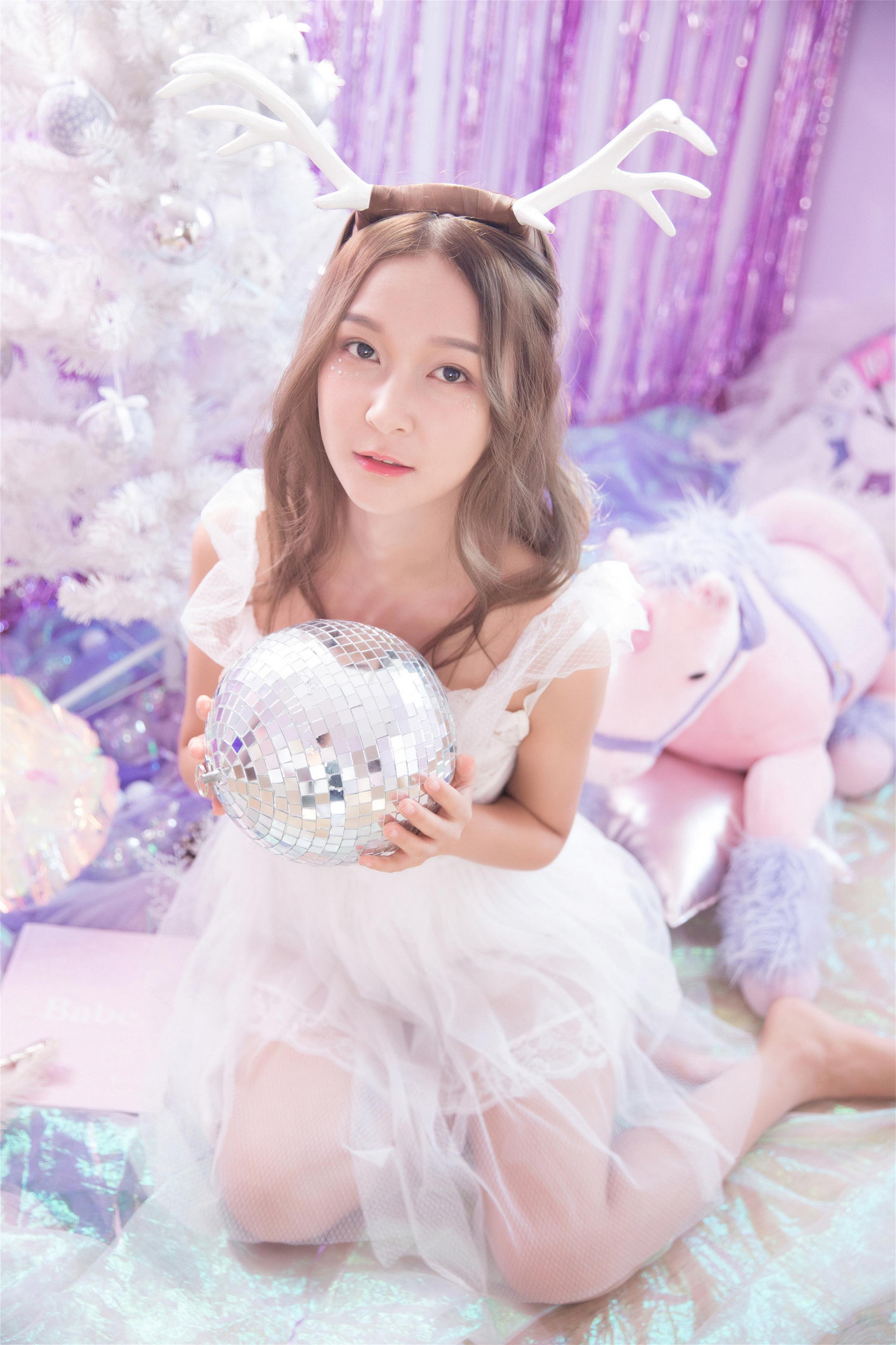 [YALAYI雅拉伊]2022.08.02 天上仙子 白色透视公主裙加白色塑身内衣性感私房写真集第3张