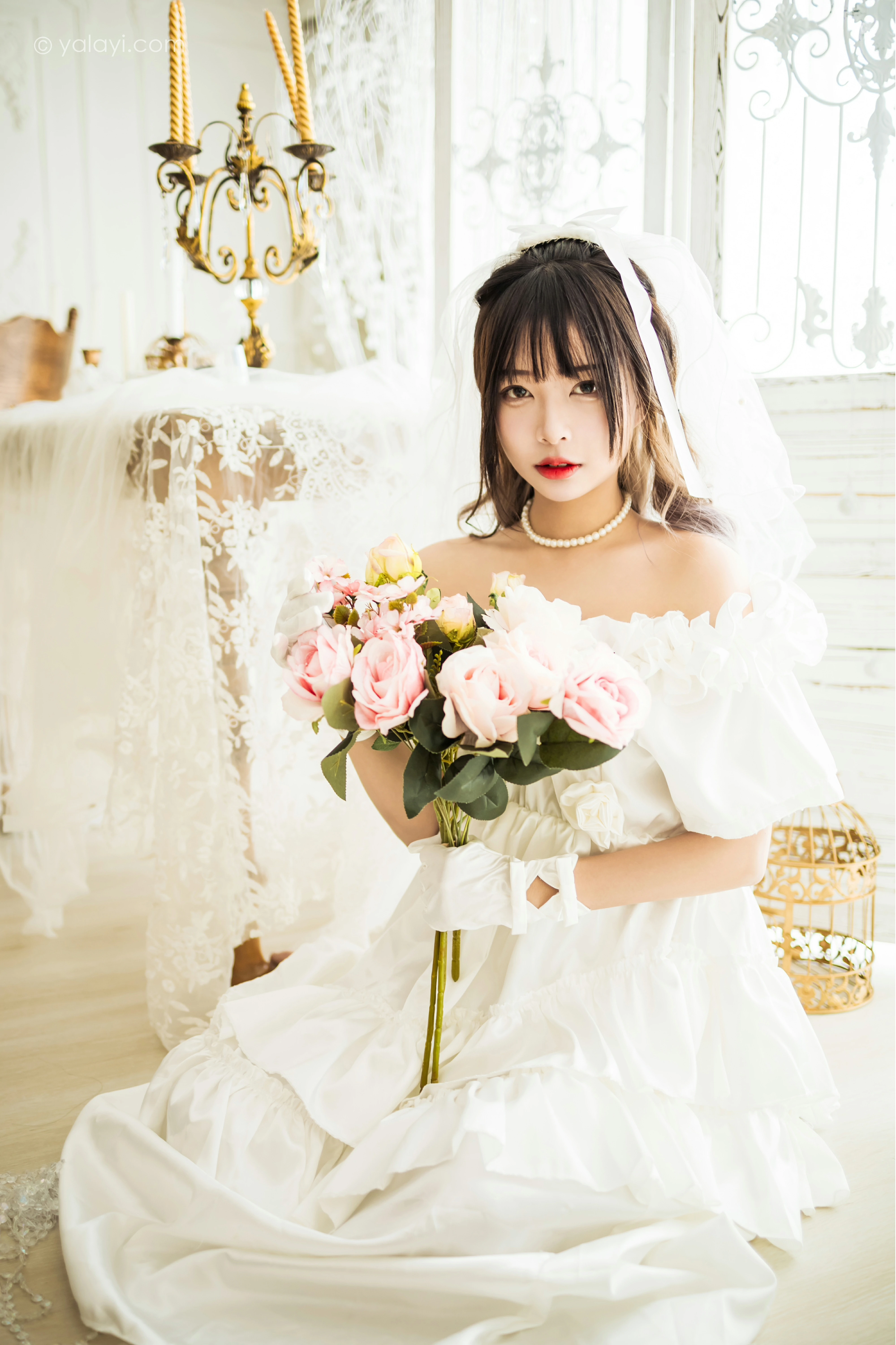 [YALAYI雅拉伊]NO.862 美丽的梦 阿禾 白色抹胸婚纱性感写真集第3张