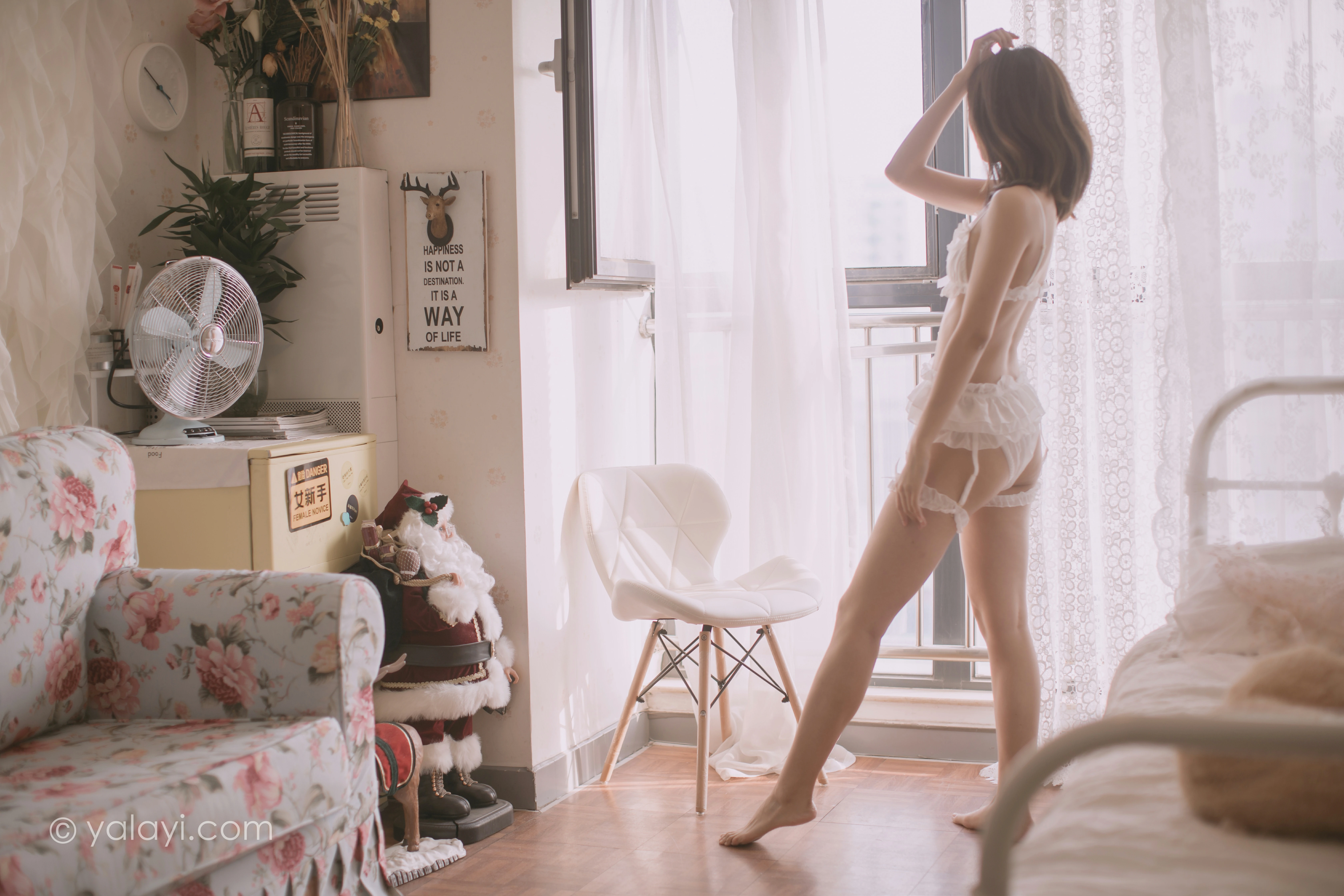 [YALAYI雅拉伊]NO.784 花香的午后 佳佳 白色透视情趣内衣性感私房写真集第12张
