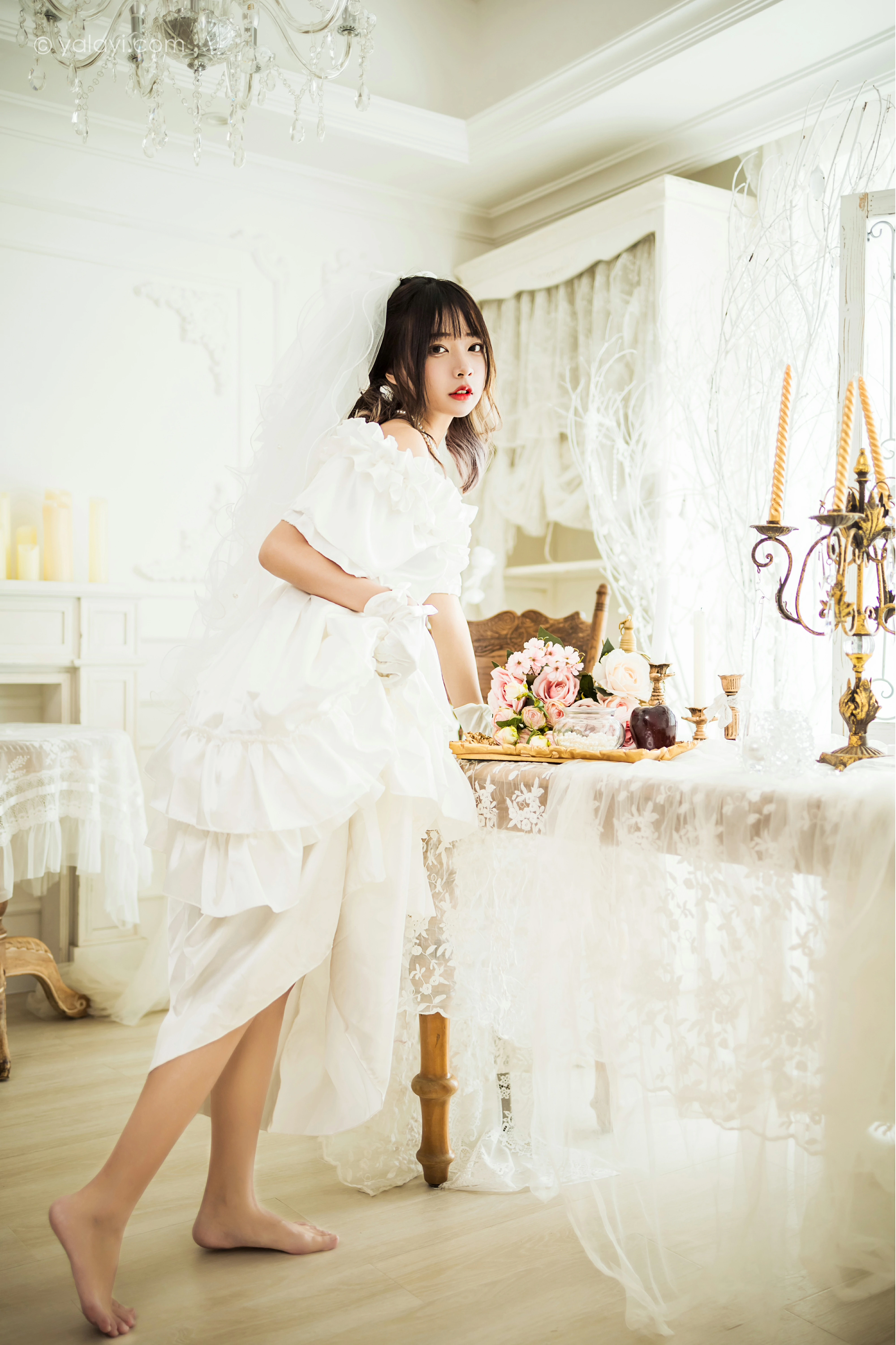 [YALAYI雅拉伊]NO.862 美丽的梦 阿禾 白色抹胸婚纱性感写真集第12张