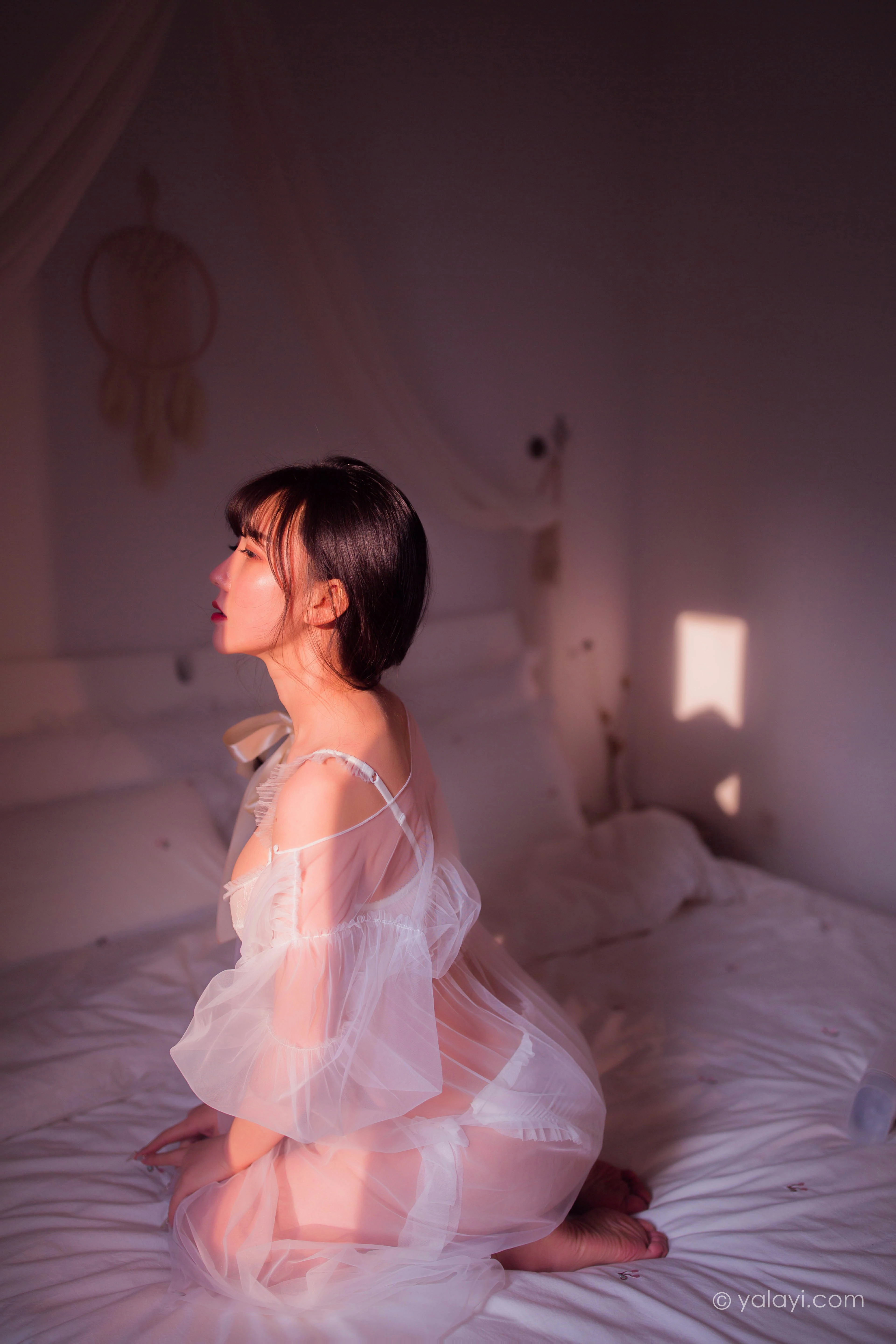 [YALAYI雅拉伊]NO.774 春暖闺香浓 琳达 白色透视睡衣加情趣内衣性感私房写真集第8张