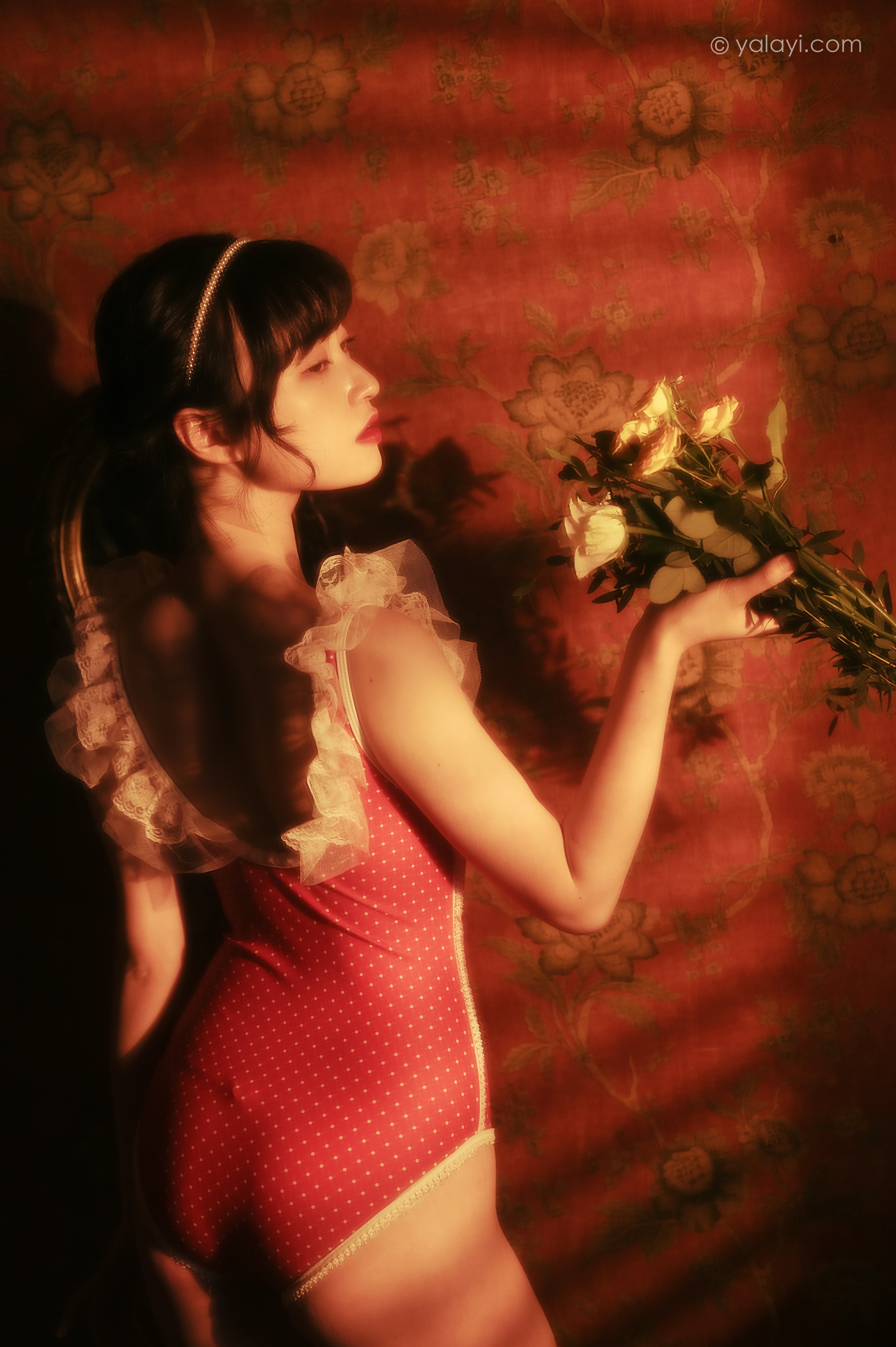[YALAYI雅拉伊]NO.787 红颜旧梦 京京 红色紧身连体内衣性感私房写真集第11张