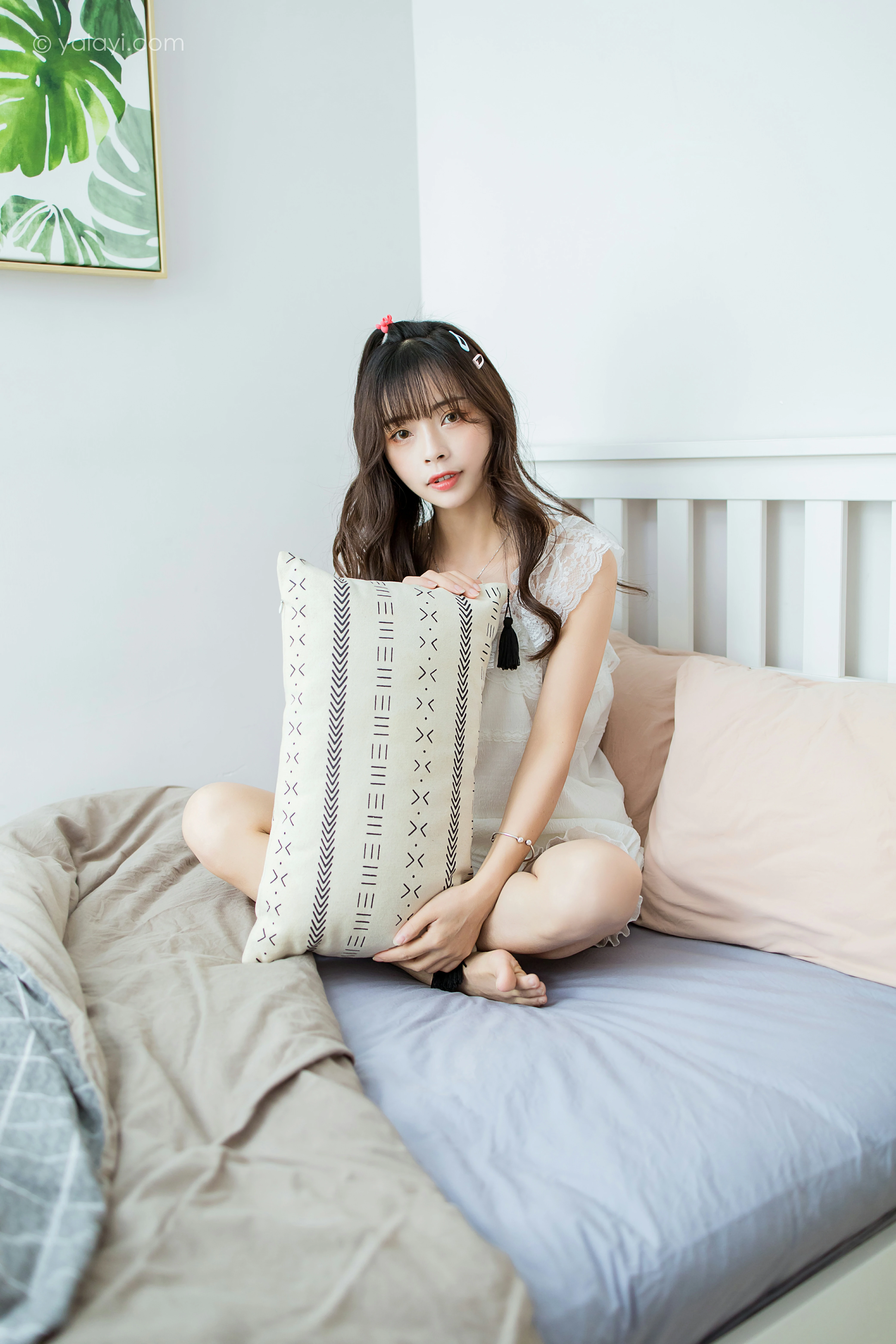 [YALAYI雅拉伊]NO.786 美好时光 程小蝶 白色蕾丝睡衣加短裤性感私房写真集第7张