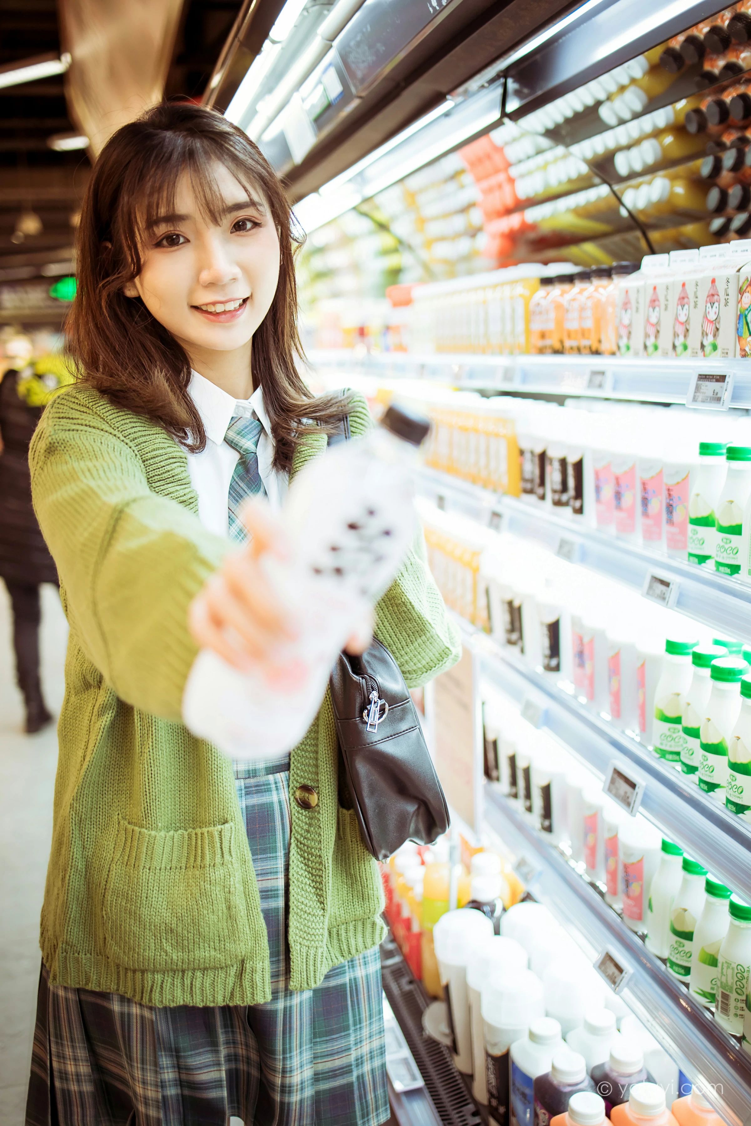 [YALAYI雅拉伊]NO.753 一起补习的日子 果果 连身外套与JK制服加格子短裙清纯写真集第15张