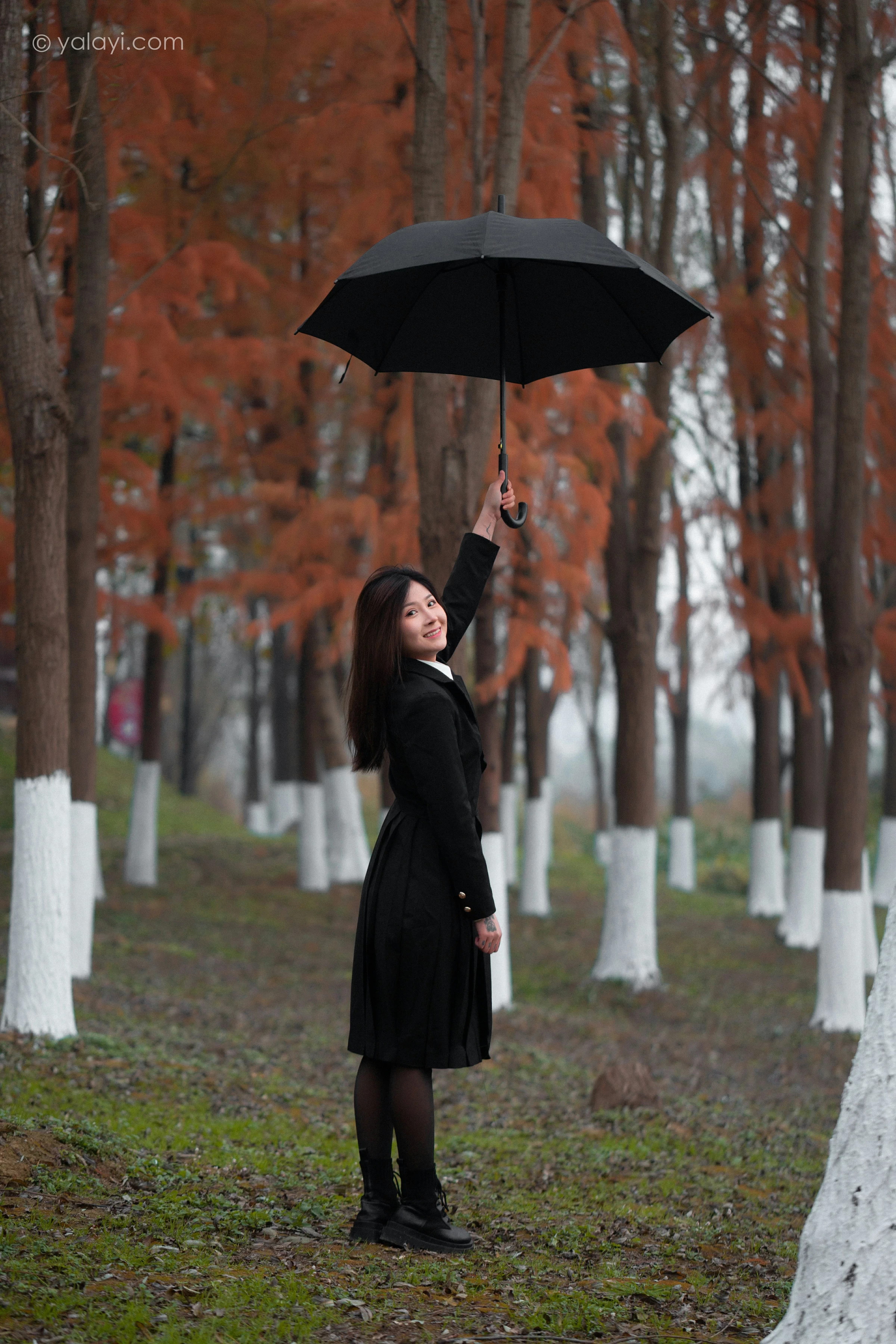 [YALAYI雅拉伊]NO.748 《冬恋》 梦涵 黑色JK制服与短裙加黑丝美腿清纯写真集第10张